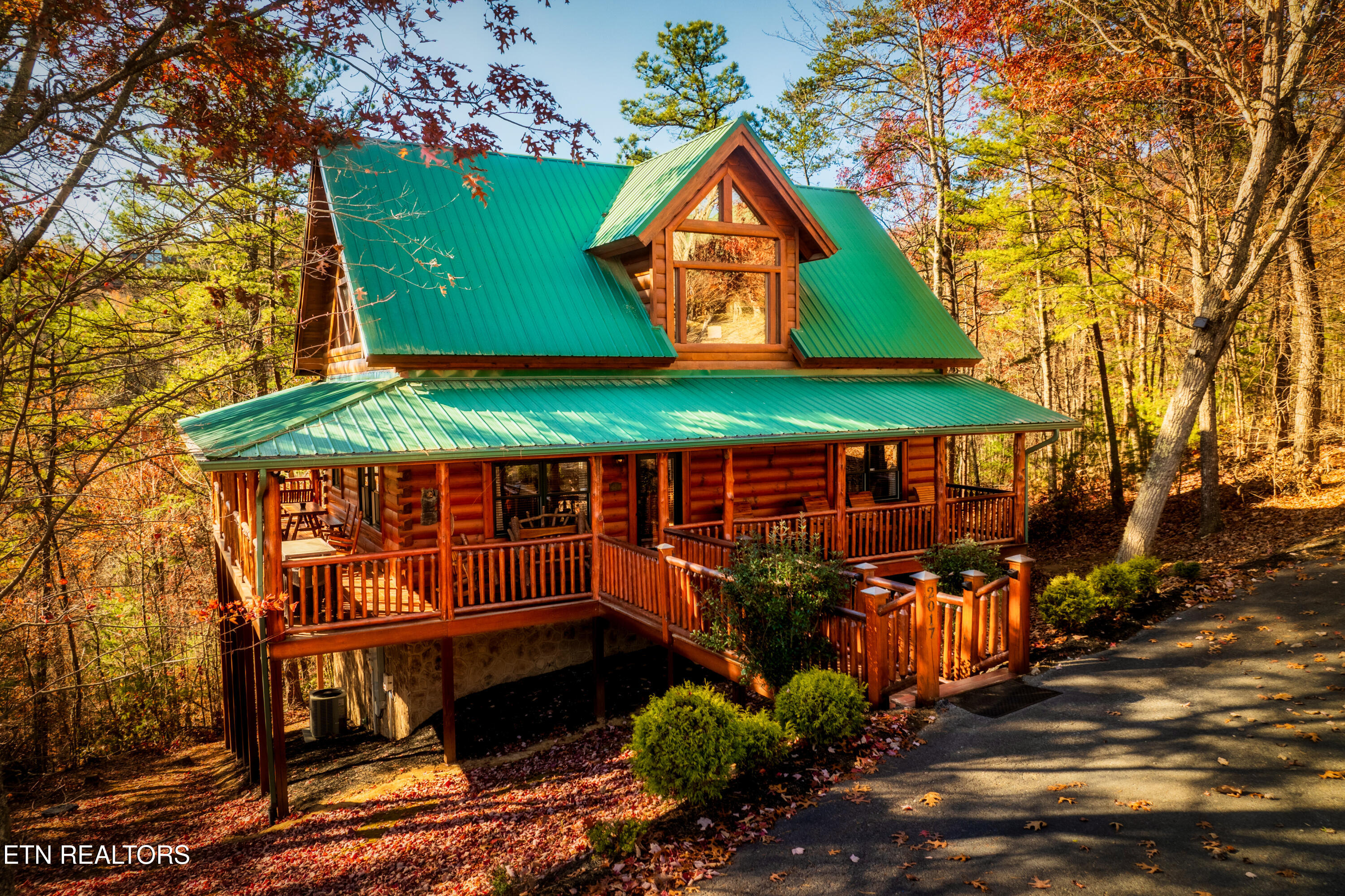 2017 Smoky Cove Road Sevierville TN 37876