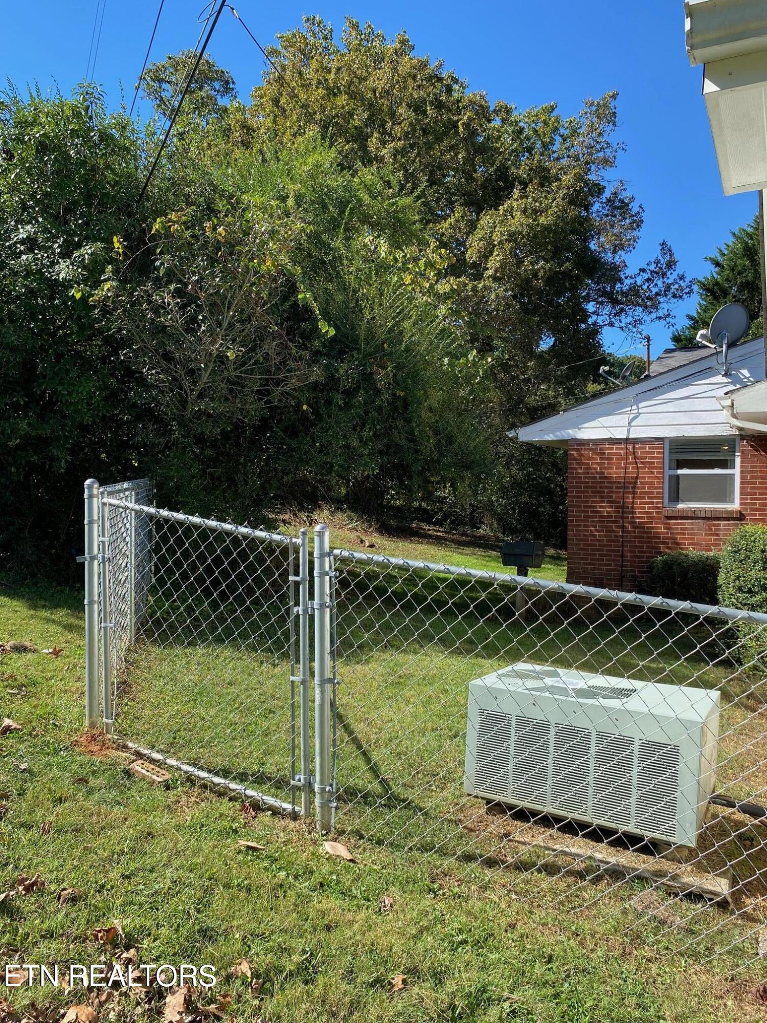 1011 Honeysuckle Drive Newport TN 37821
