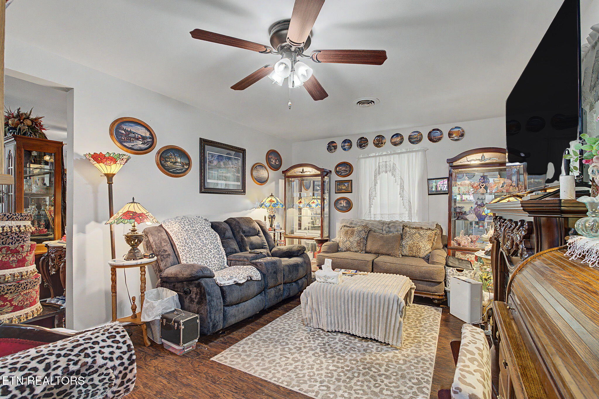 324 Fenway Drive Pigeon Forge TN 37863