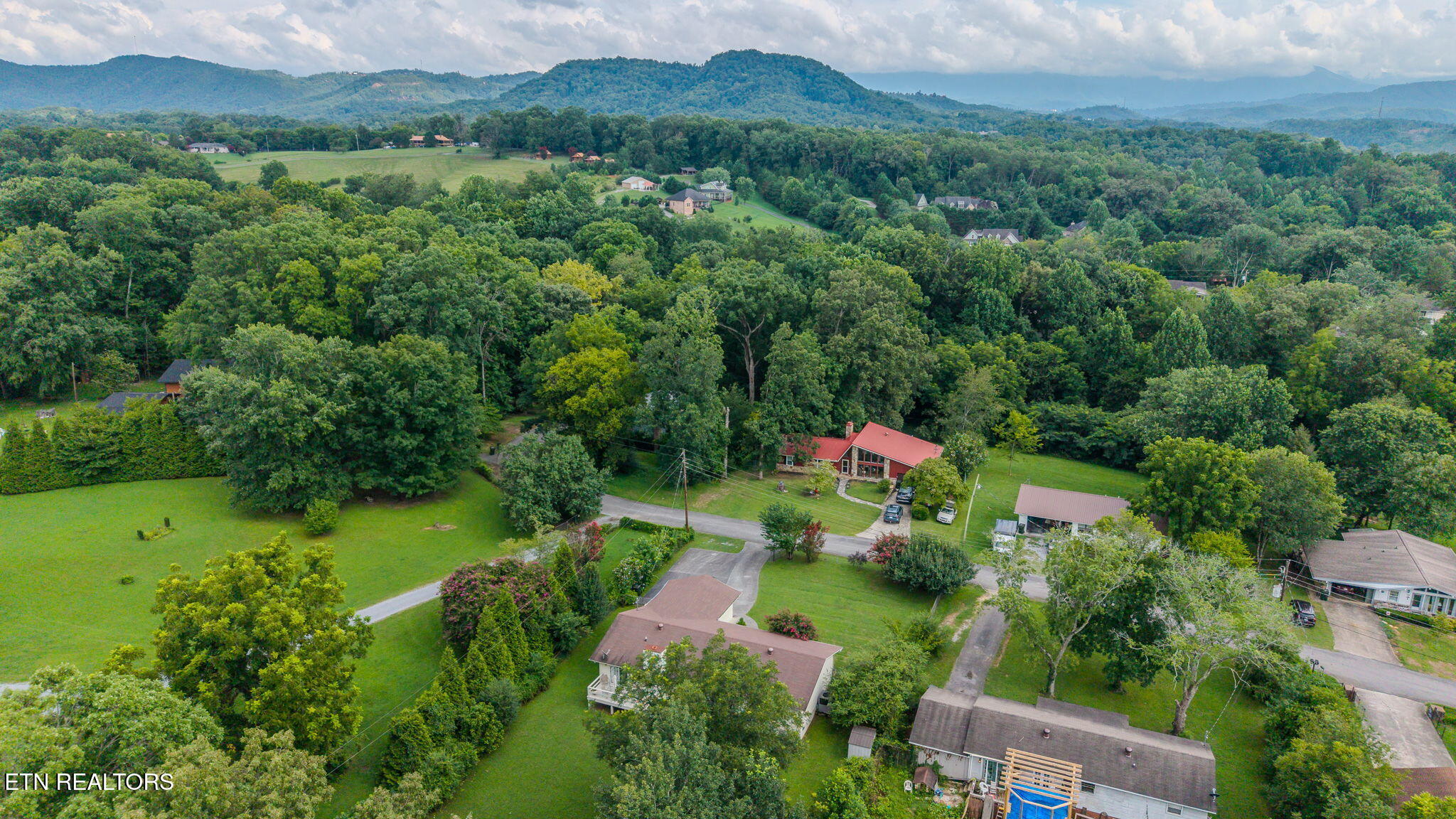324 Fenway Drive Pigeon Forge TN 37863