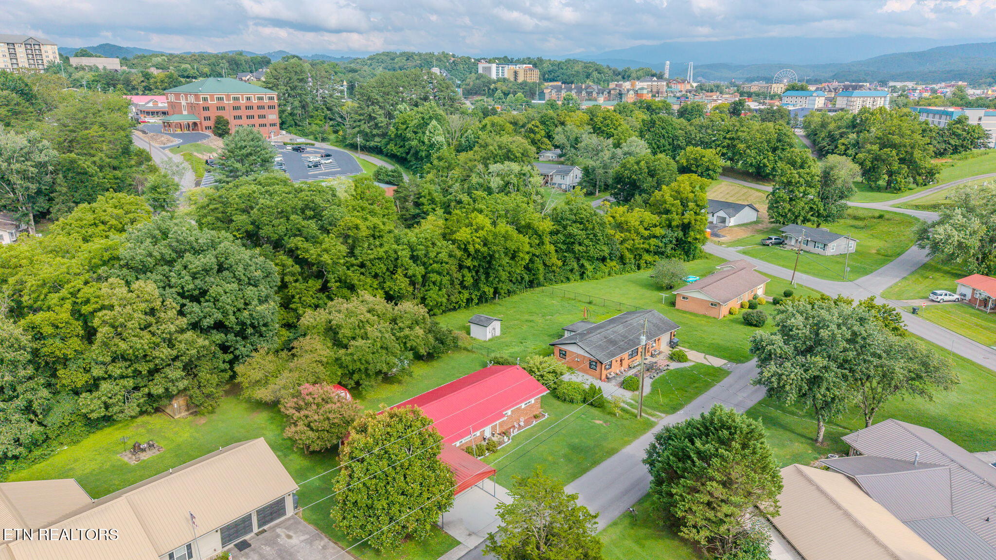 324 Fenway Drive Pigeon Forge TN 37863