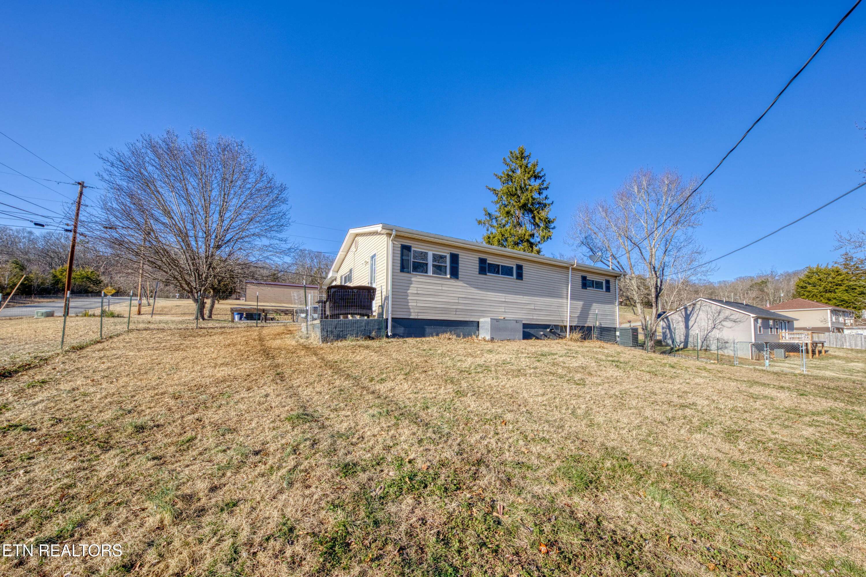 903 E Cross Road Dandridge TN 37725