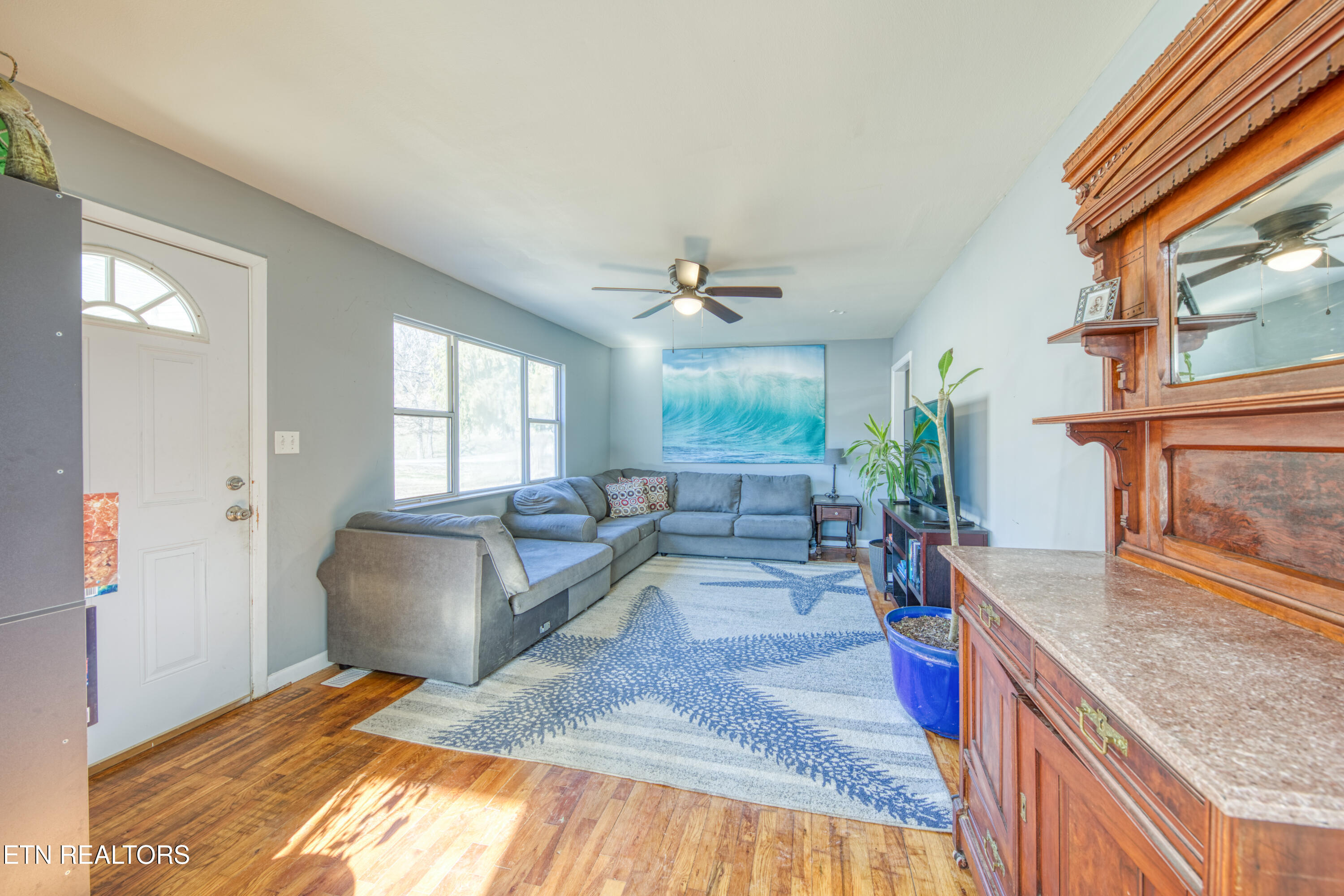 903 E Cross Road Dandridge TN 37725