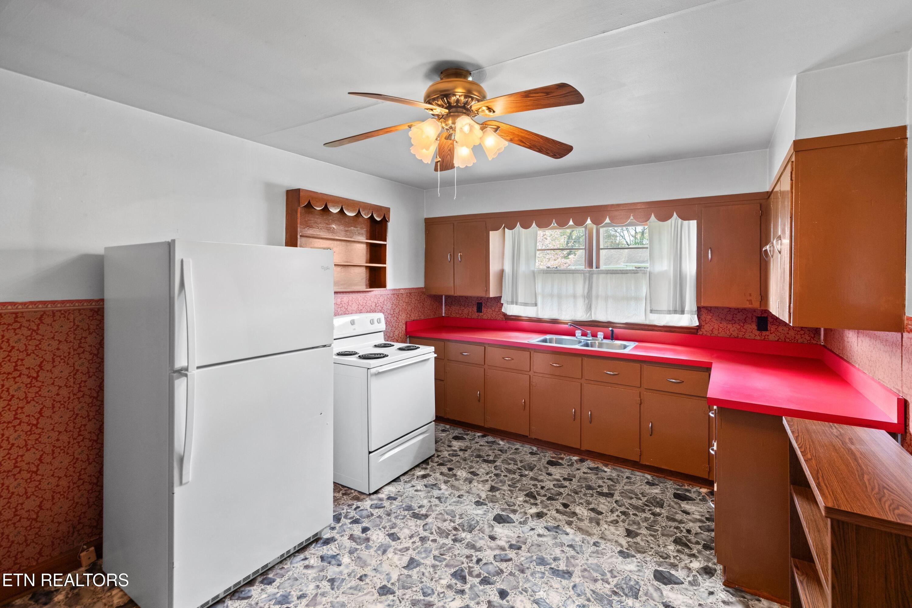 3003 Jane Street White Pine TN 37890