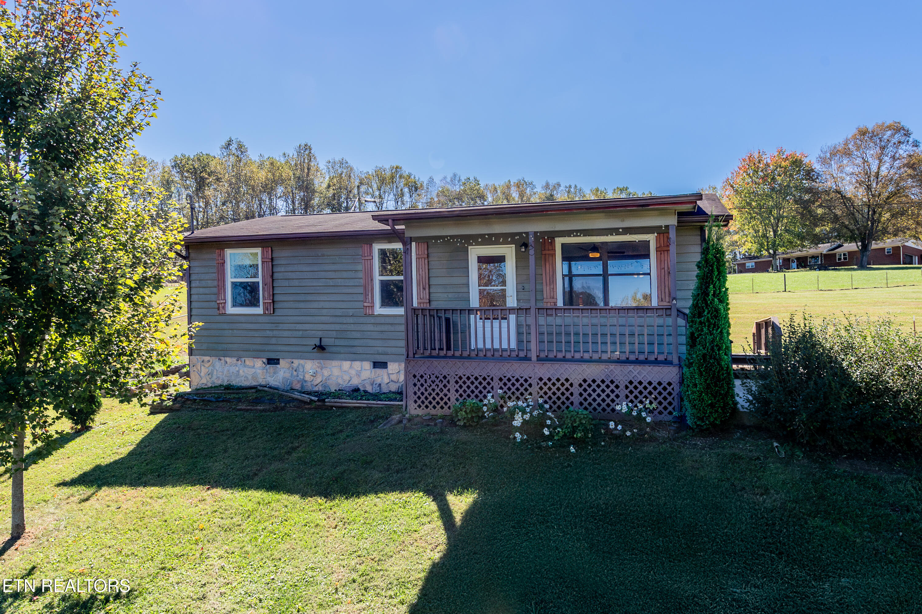 759 Laurel Road Clinton TN 37716