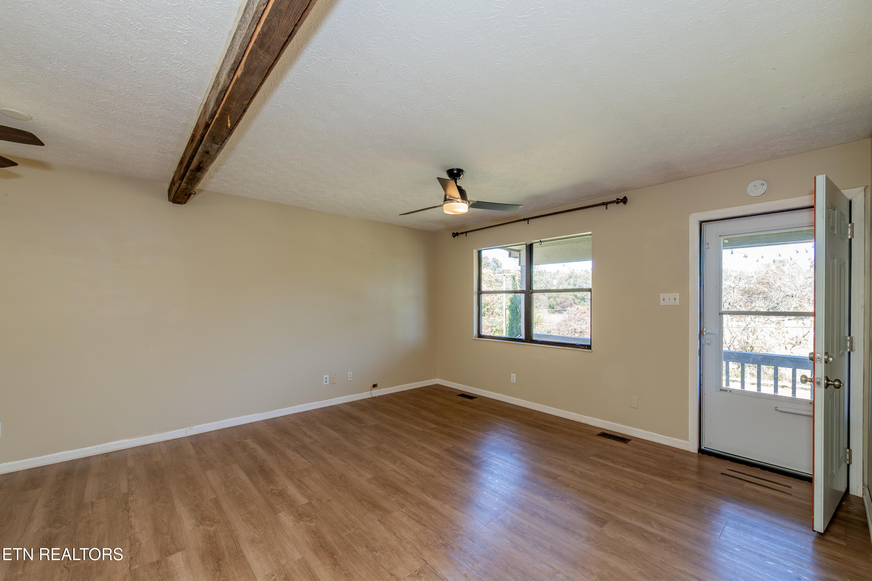 759 Laurel Road Clinton TN 37716