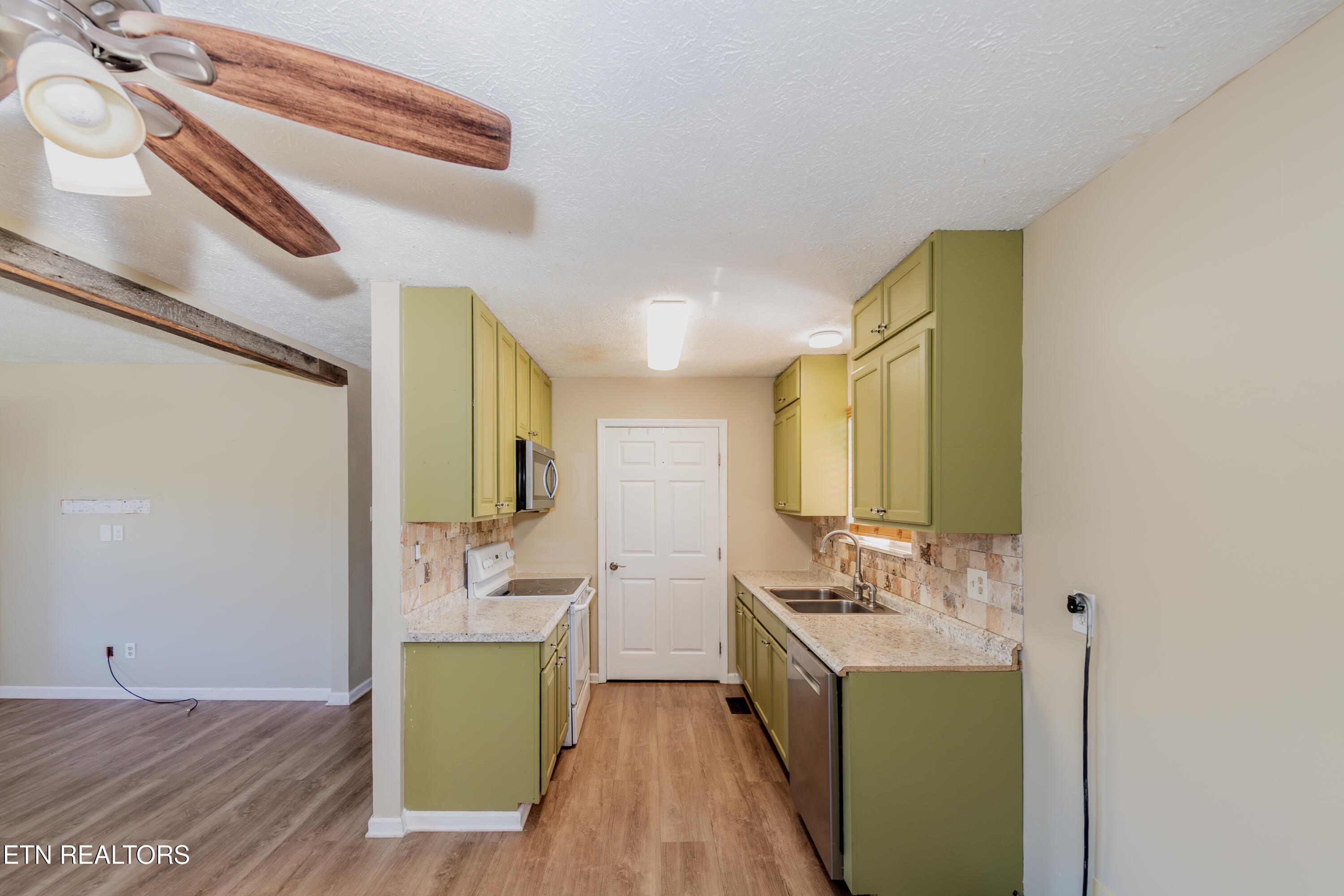 759 Laurel Road Clinton TN 37716