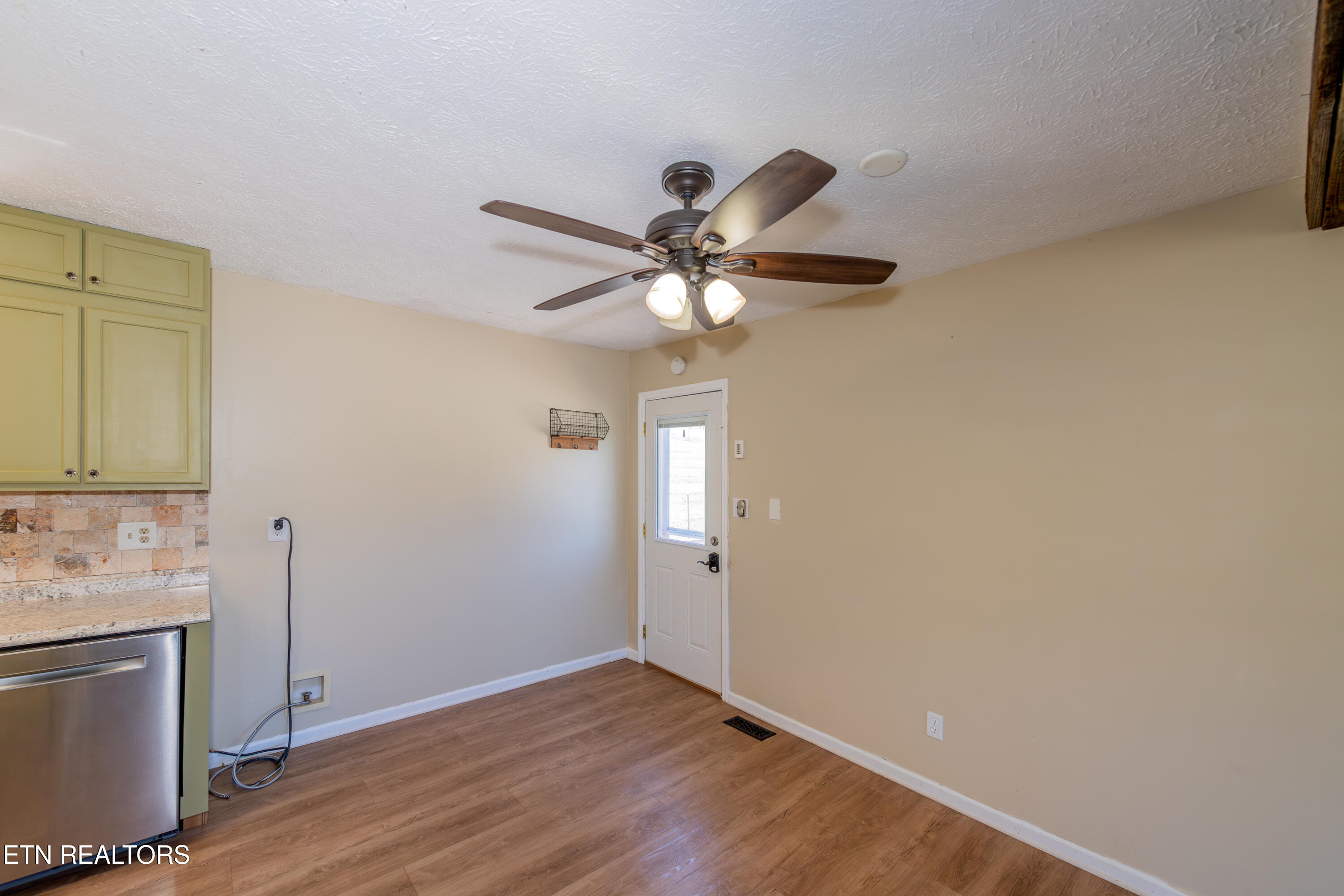 759 Laurel Road Clinton TN 37716