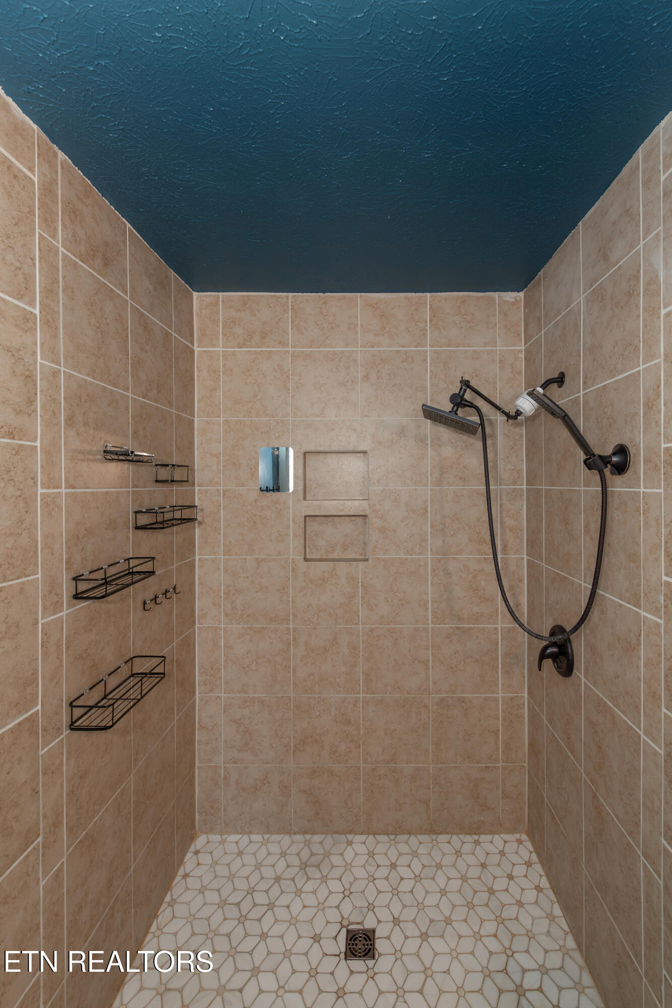 759 Laurel Road Clinton TN 37716