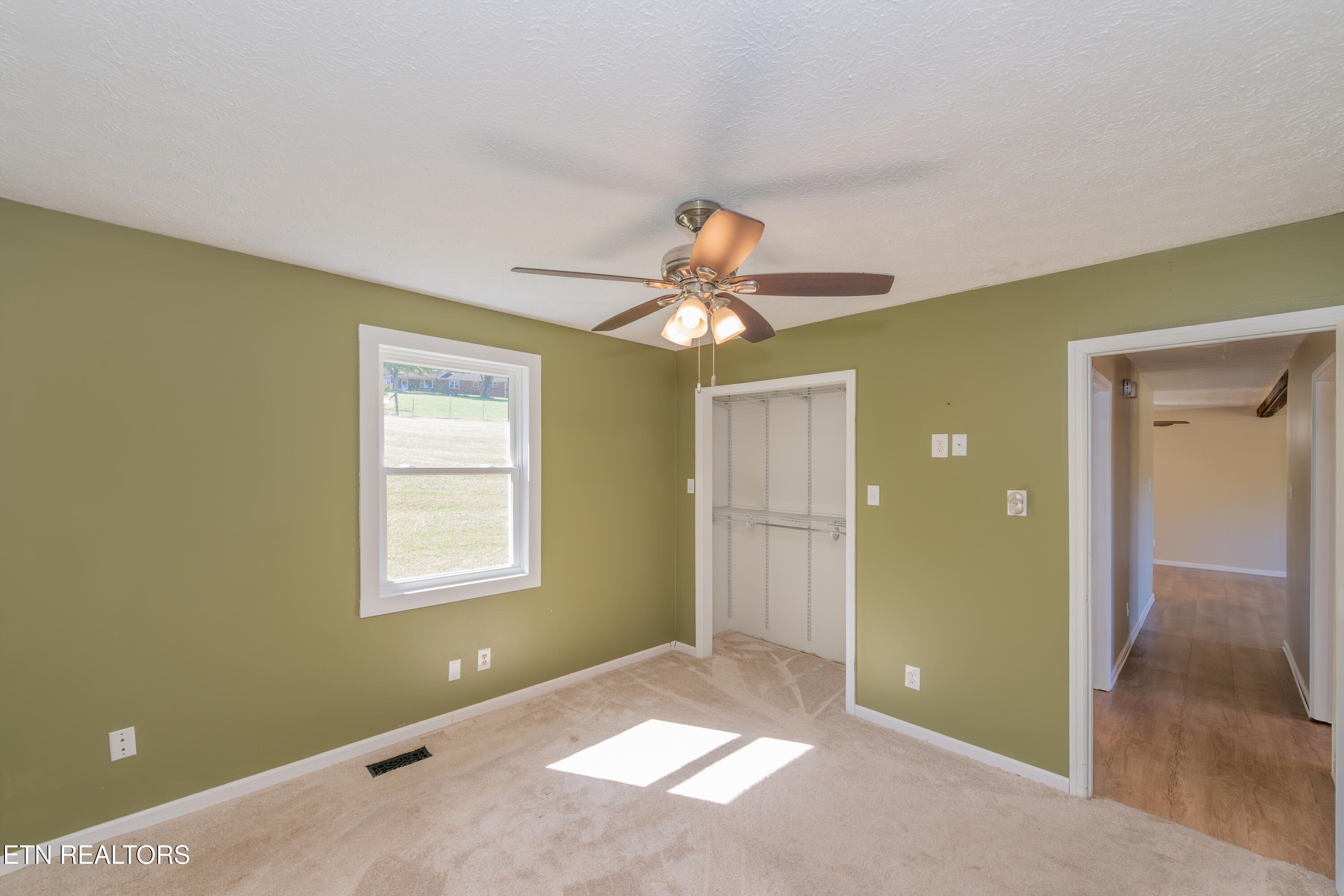 759 Laurel Road Clinton TN 37716