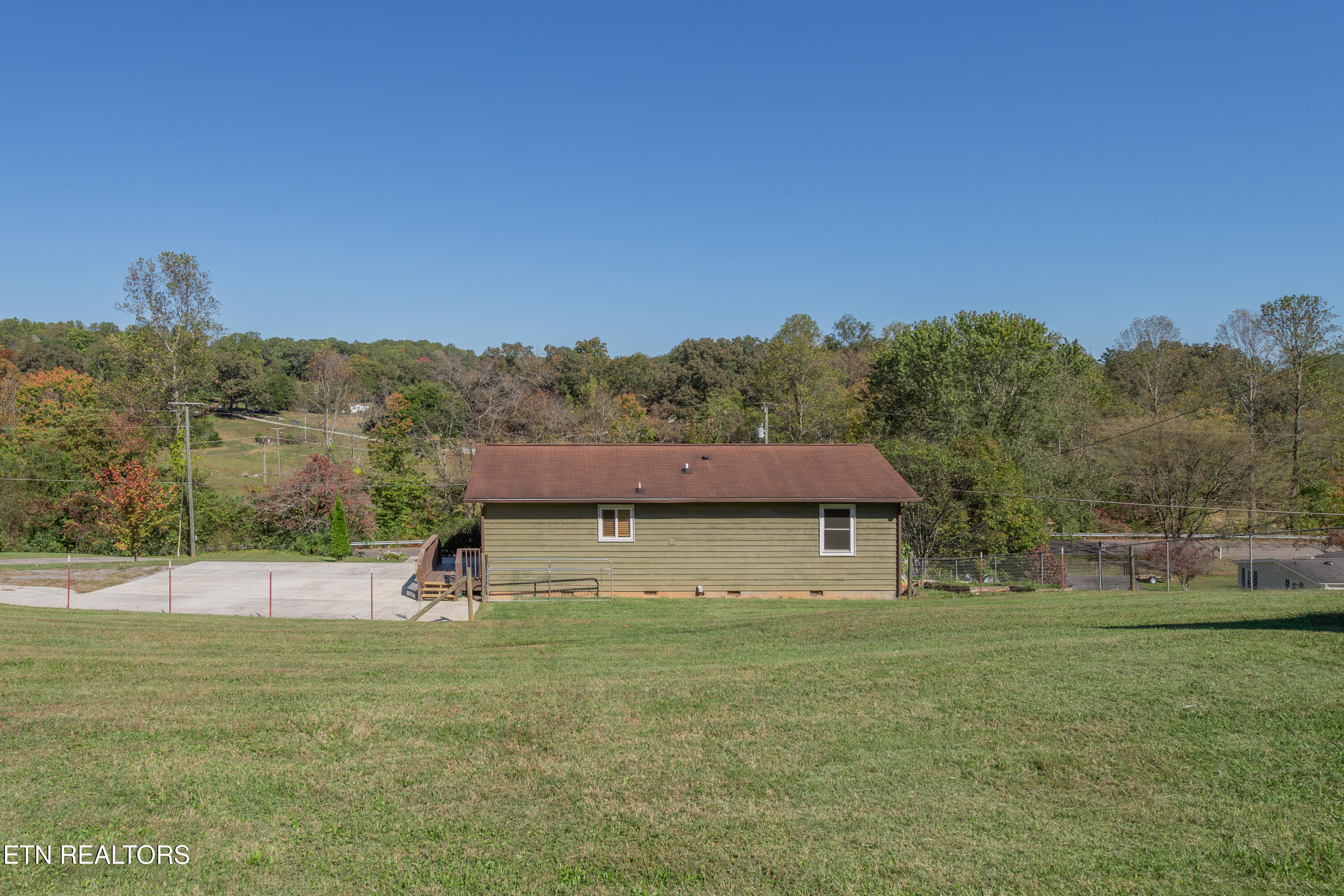 759 Laurel Road Clinton TN 37716