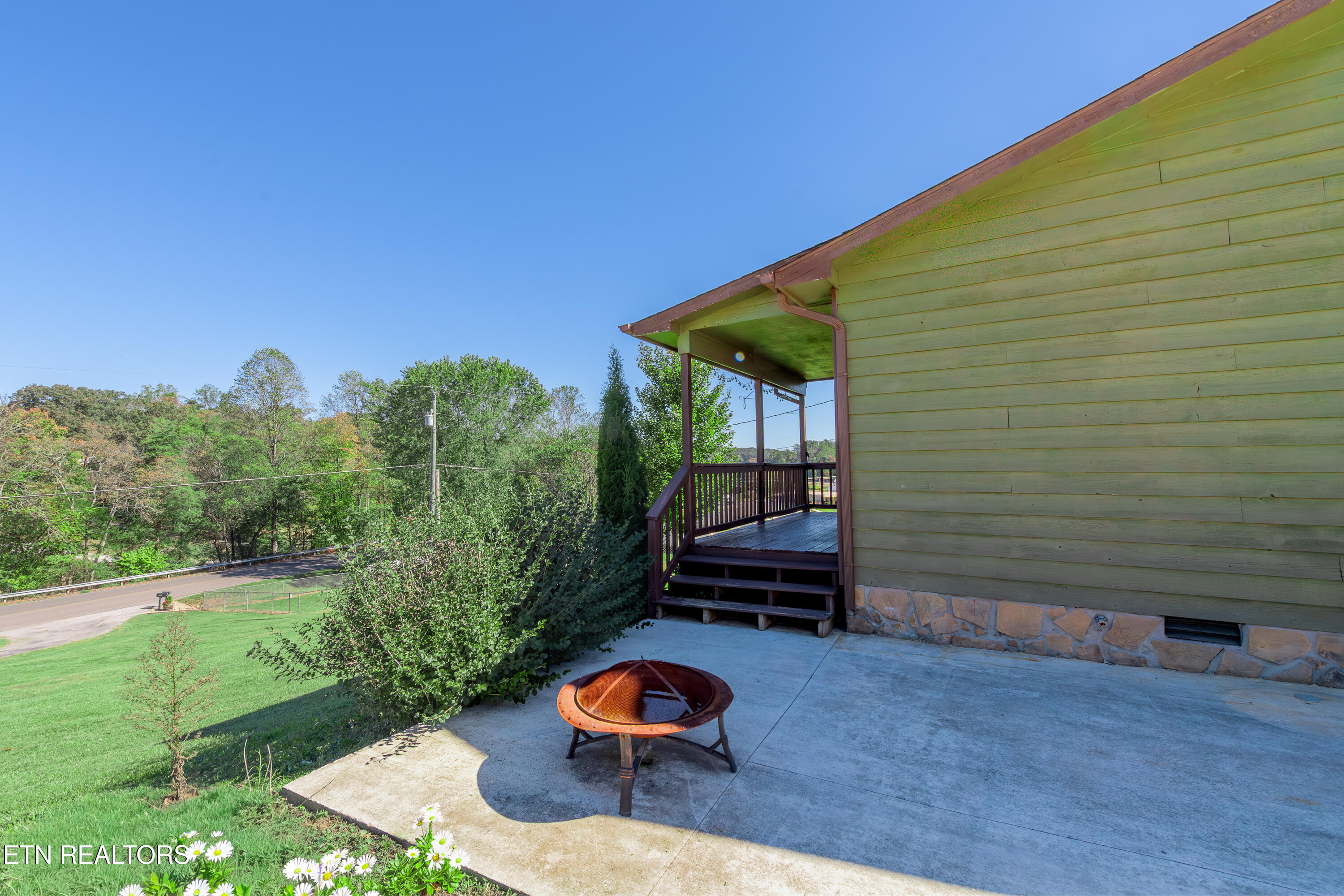 759 Laurel Road Clinton TN 37716