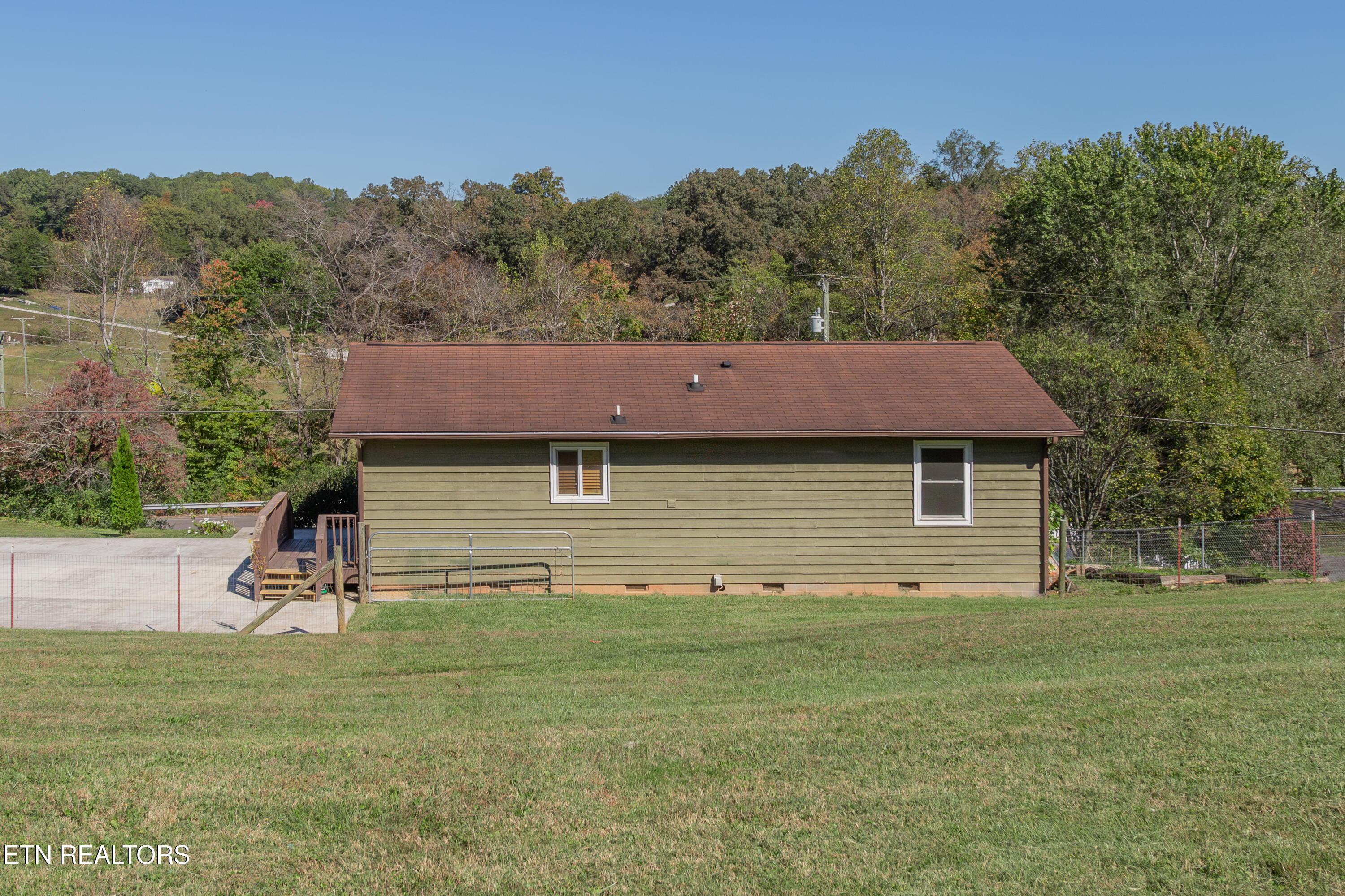 759 Laurel Road Clinton TN 37716