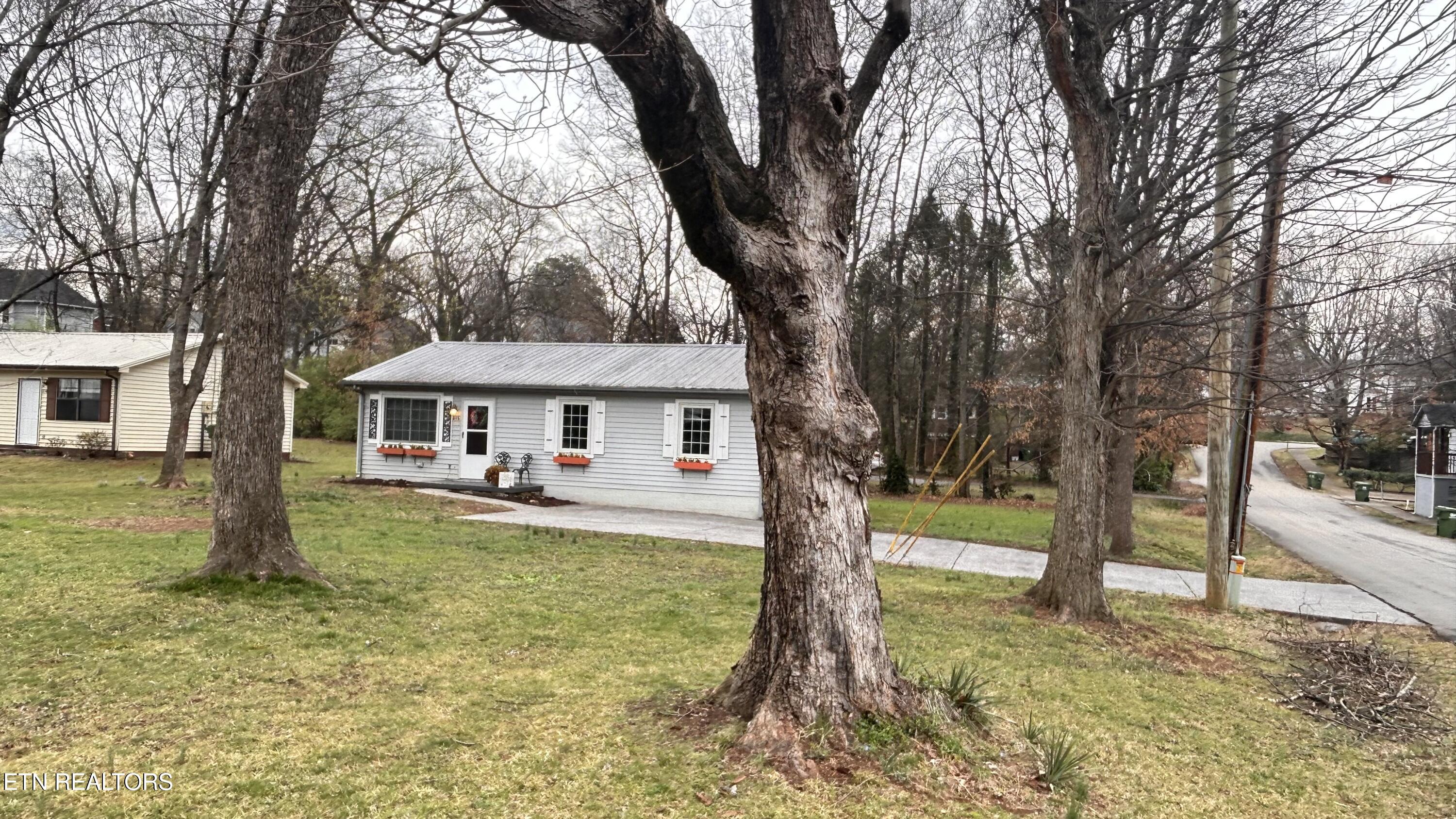216 Stanley Avenue Maryville TN 37803