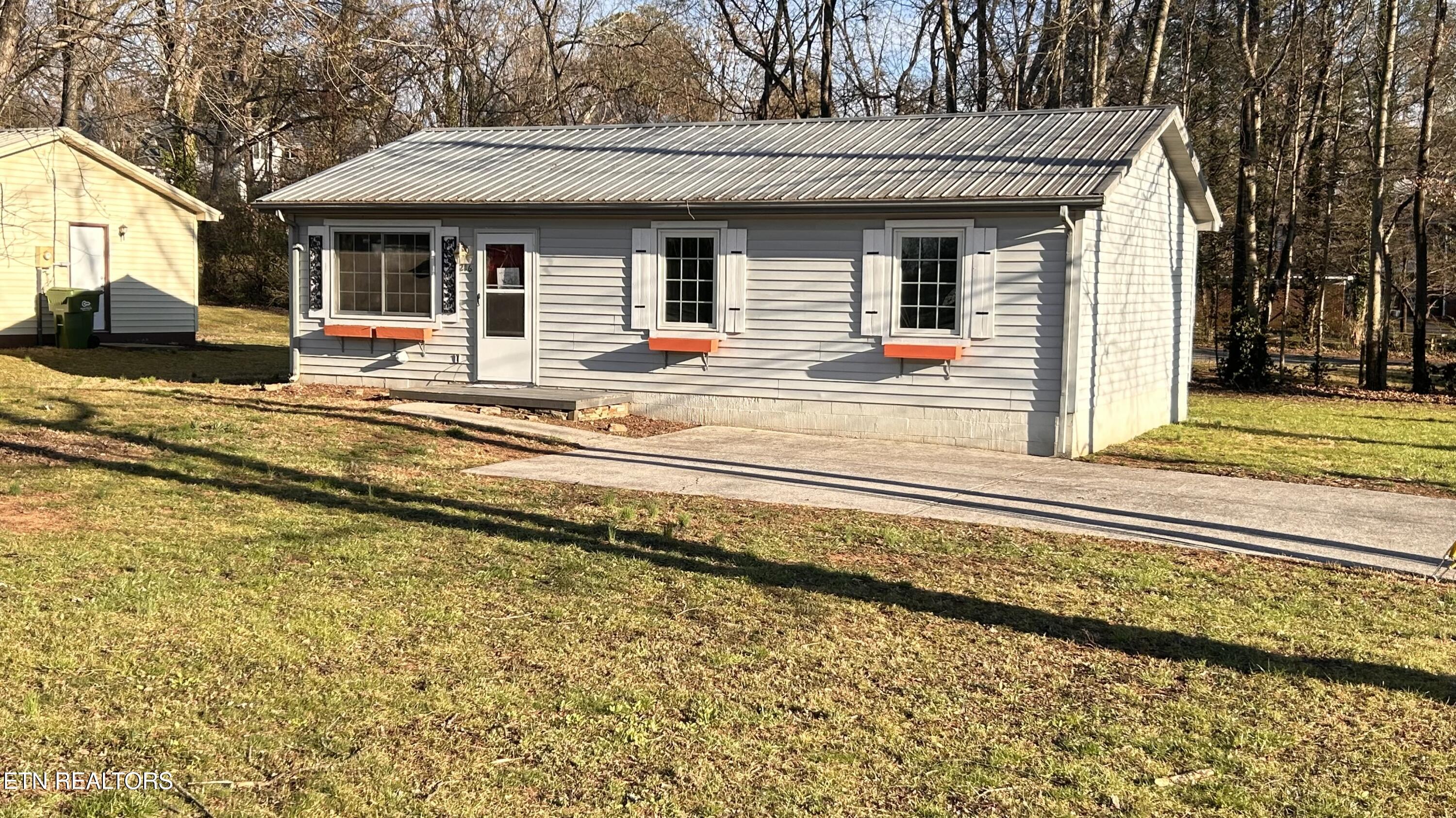 216 Stanley Avenue Maryville TN 37803