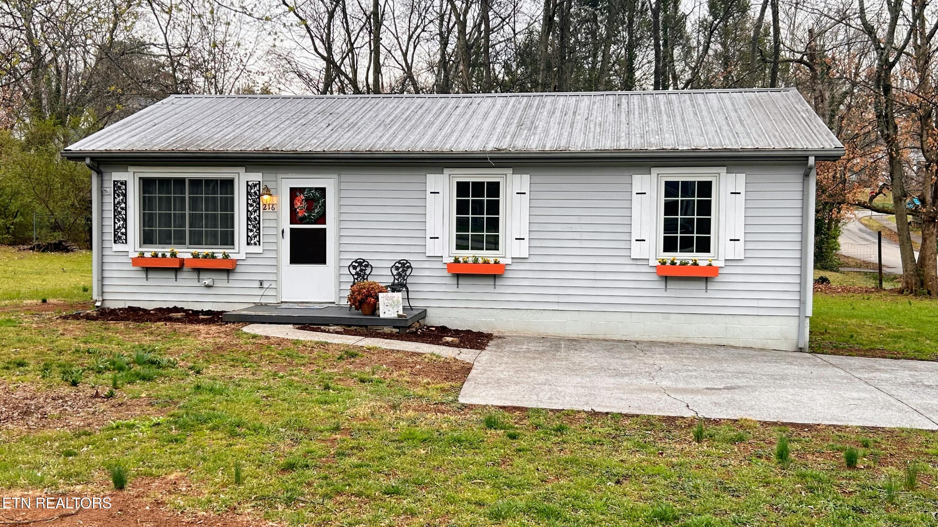 216 Stanley Avenue Maryville TN 37803