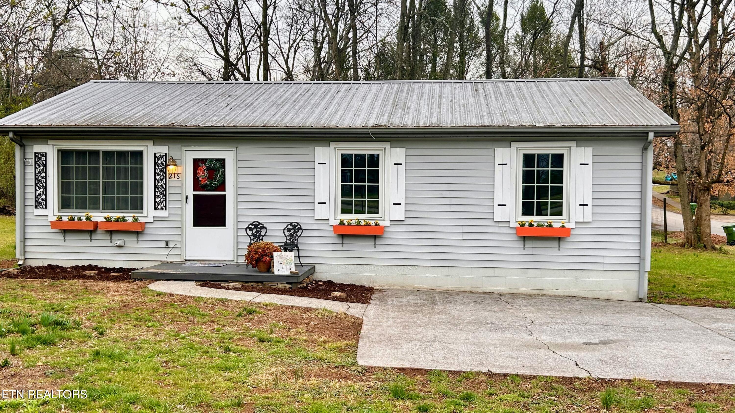216 Stanley Avenue Maryville TN 37803