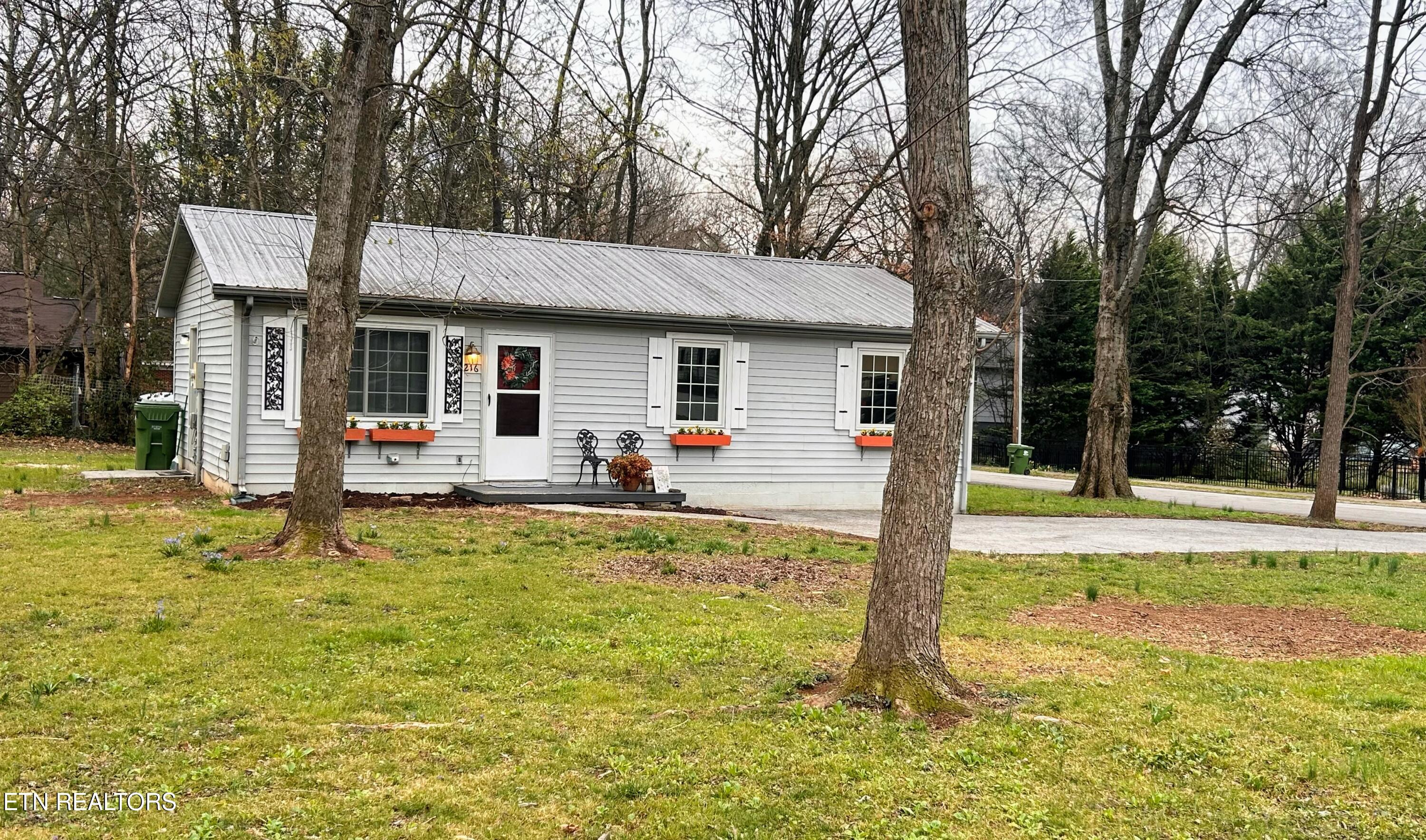 216 Stanley Avenue Maryville TN 37803
