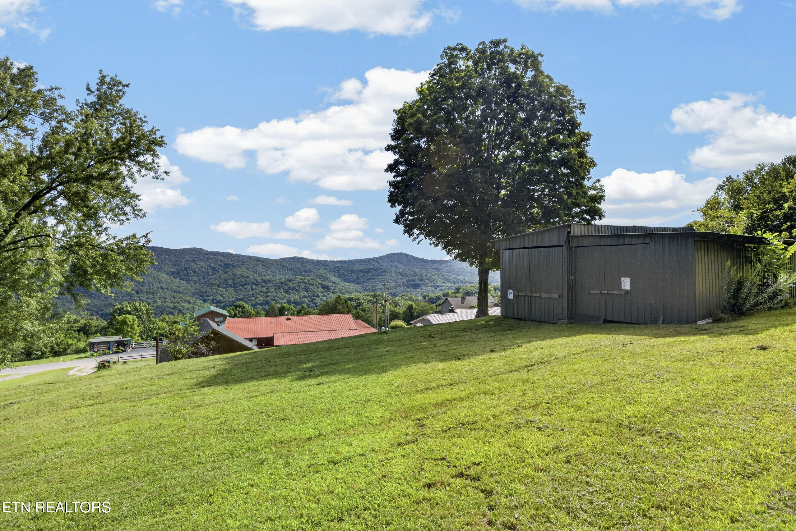 955 Livingston Boat Dock Road Allons TN 38541