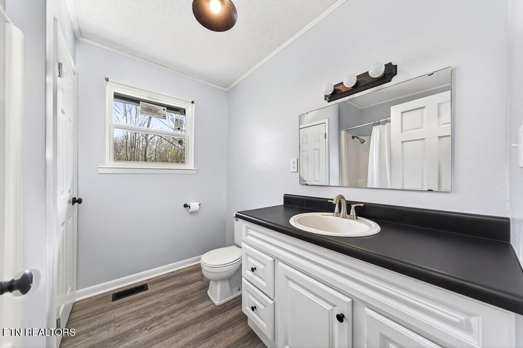 121 Twin Oaks Road Pikeville TN 37367
