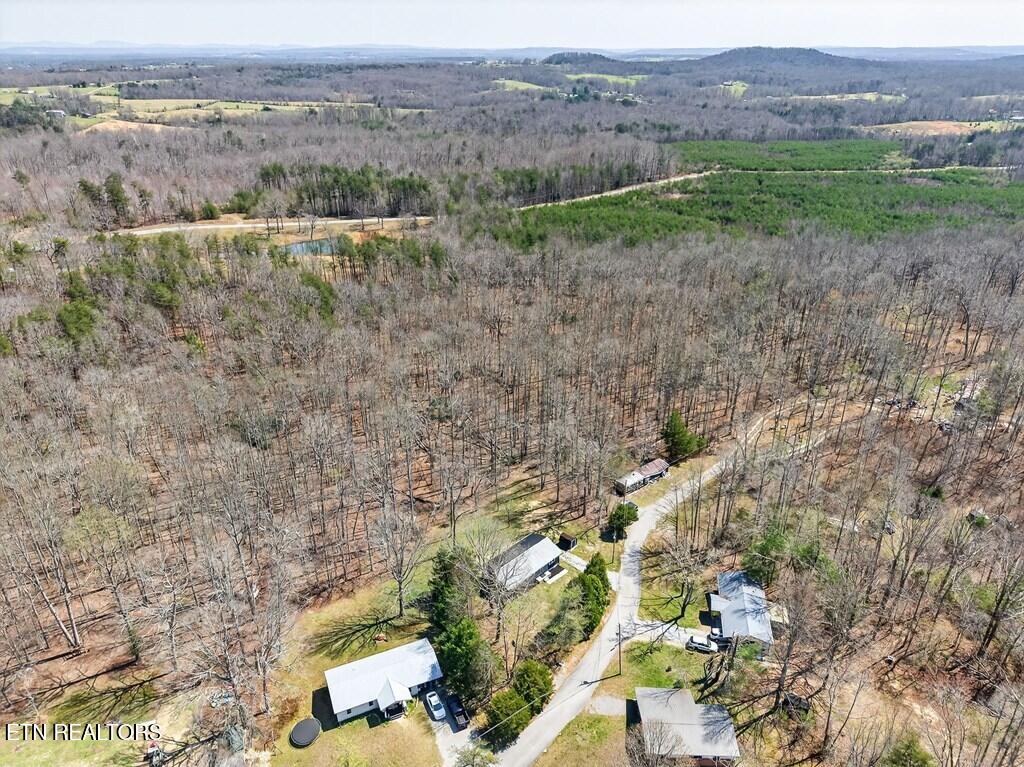 121 Twin Oaks Road Pikeville TN 37367