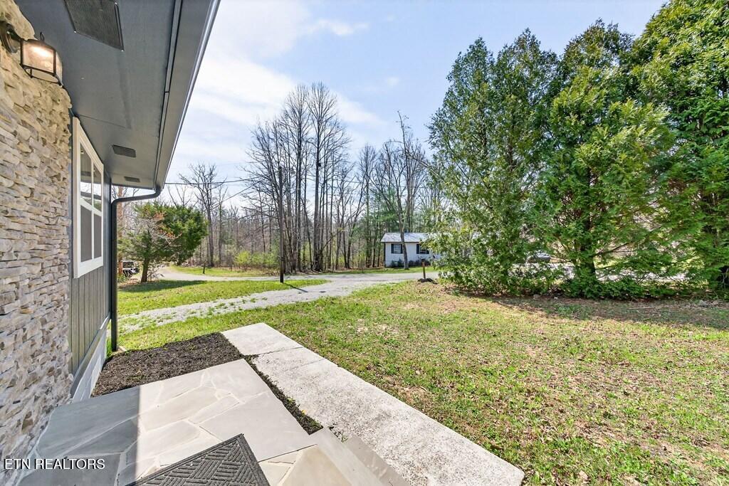 121 Twin Oaks Road Pikeville TN 37367