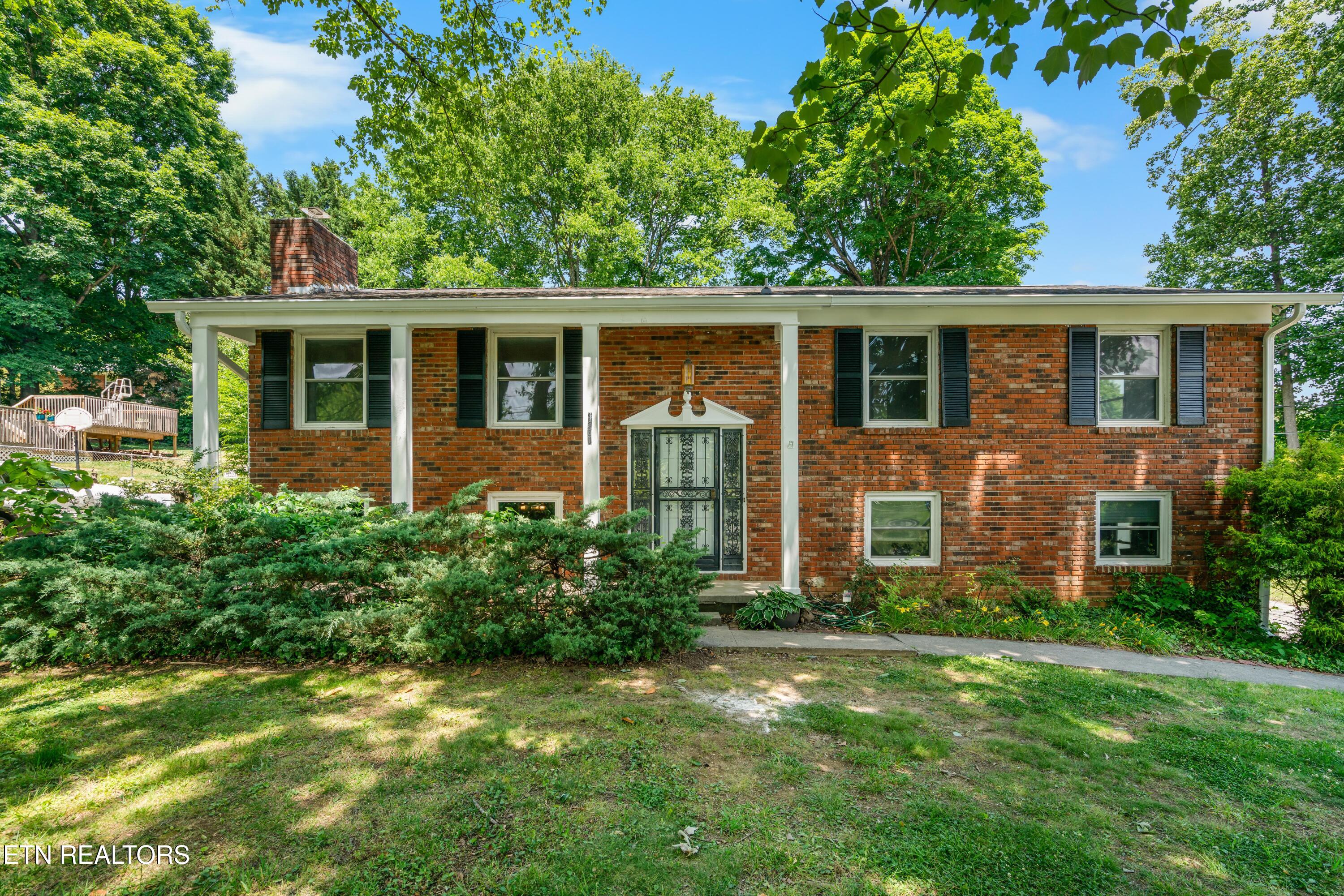 4201 Pleasantwood Drive Knoxville TN 37921