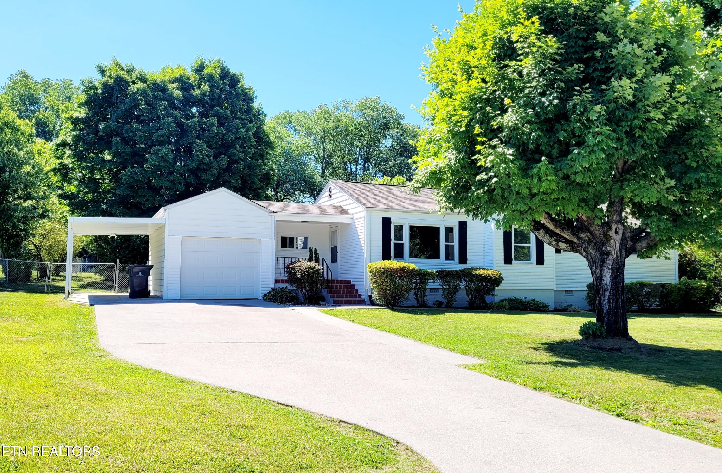 308 Naueda Drive Knoxville TN 37912