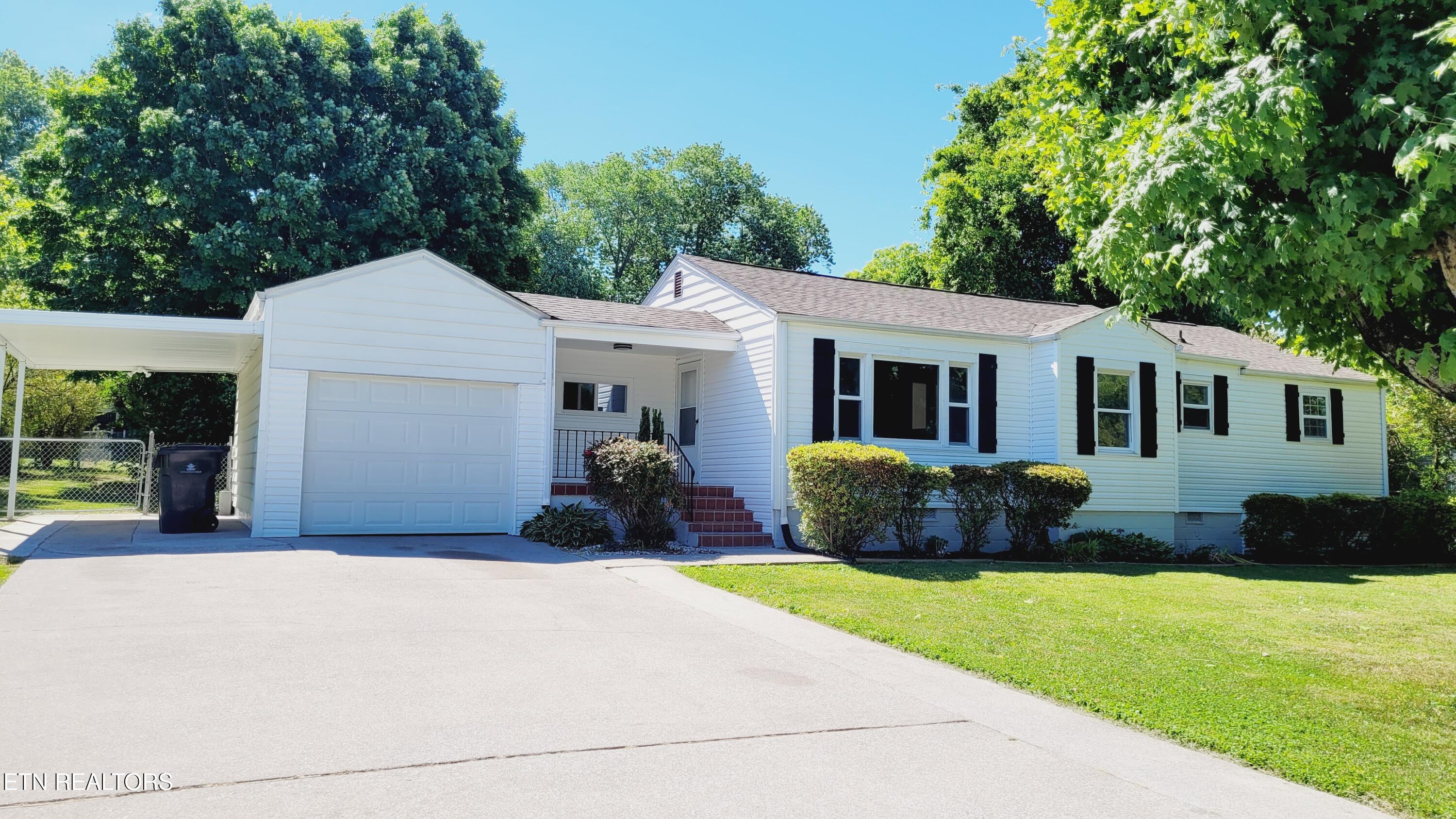 308 Naueda Drive Knoxville TN 37912
