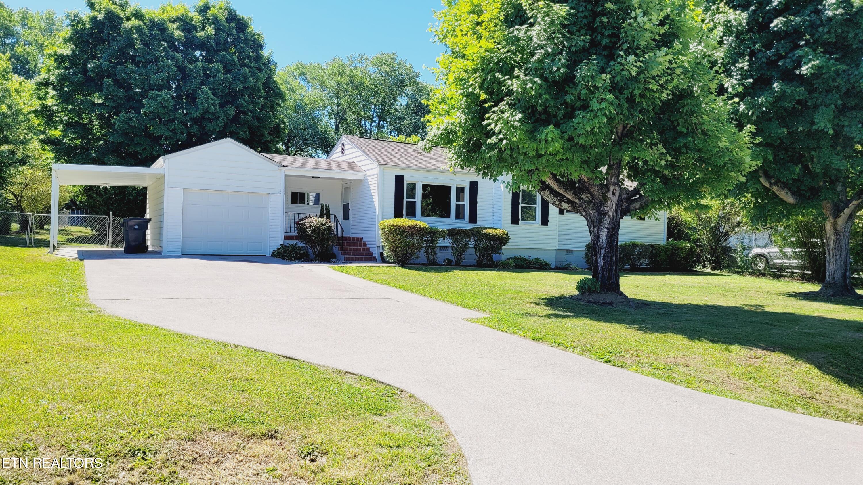 308 Naueda Drive Knoxville TN 37912