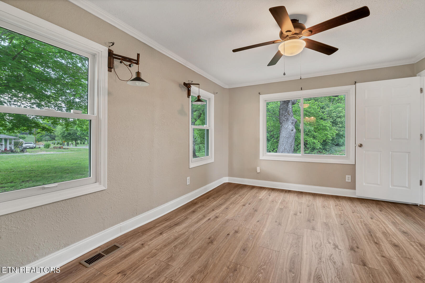 1533 Middlesettlements Road Maryville TN 37801