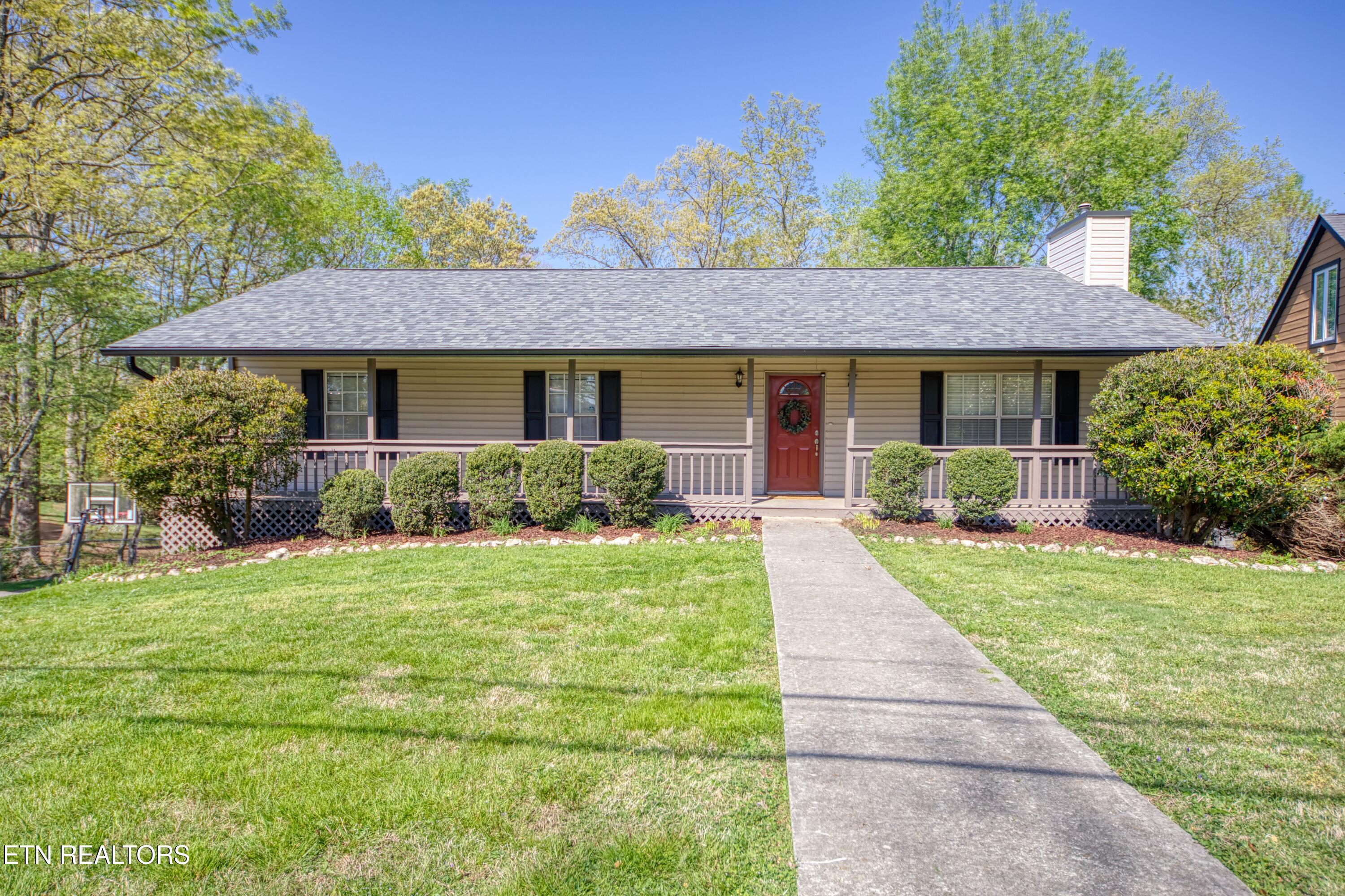 1532 N Courtney Oak Lane Knoxville TN 37938