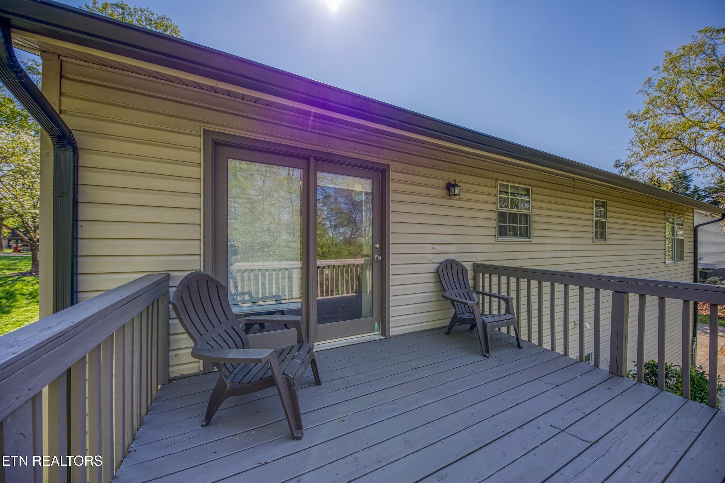 1532 N Courtney Oak Lane Knoxville TN 37938