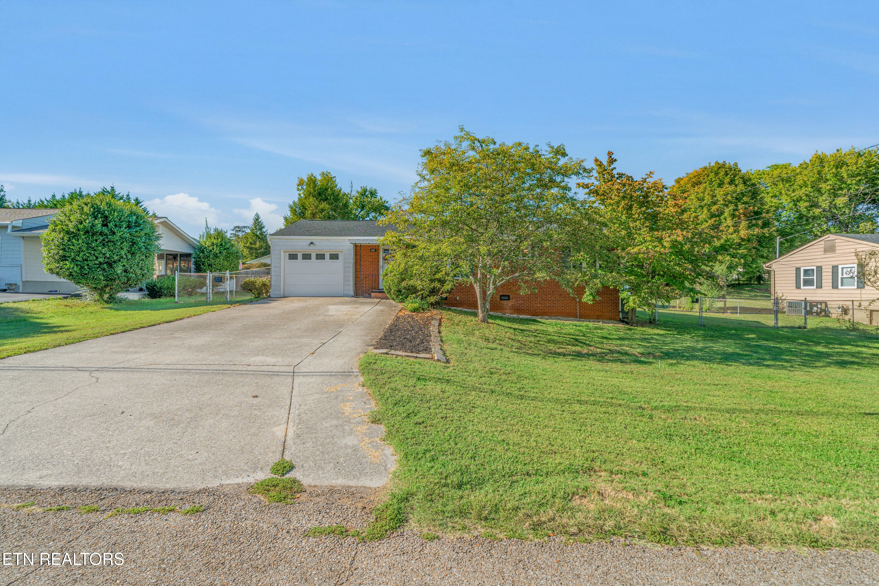2001 Radiance Drive Knoxville TN 37912