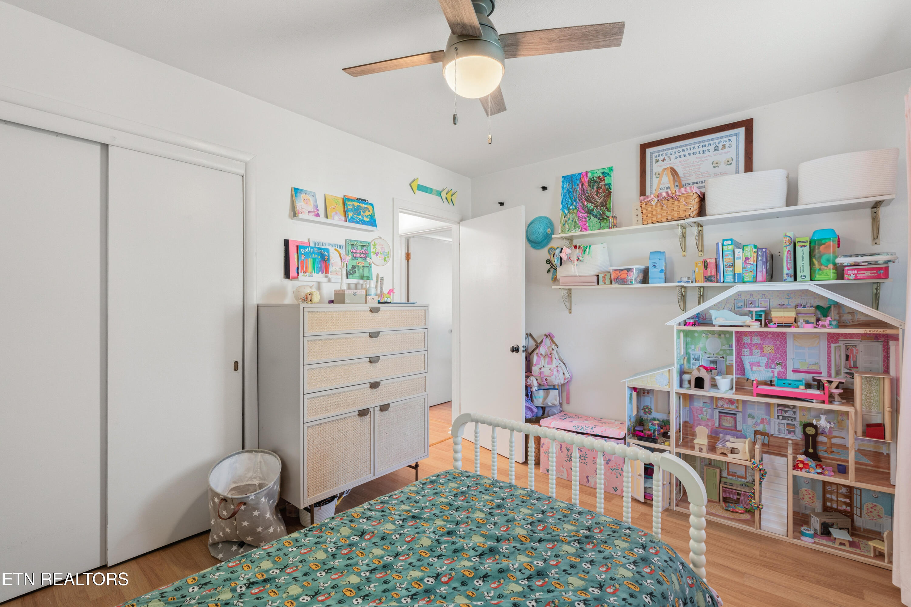 2001 Radiance Drive Knoxville TN 37912