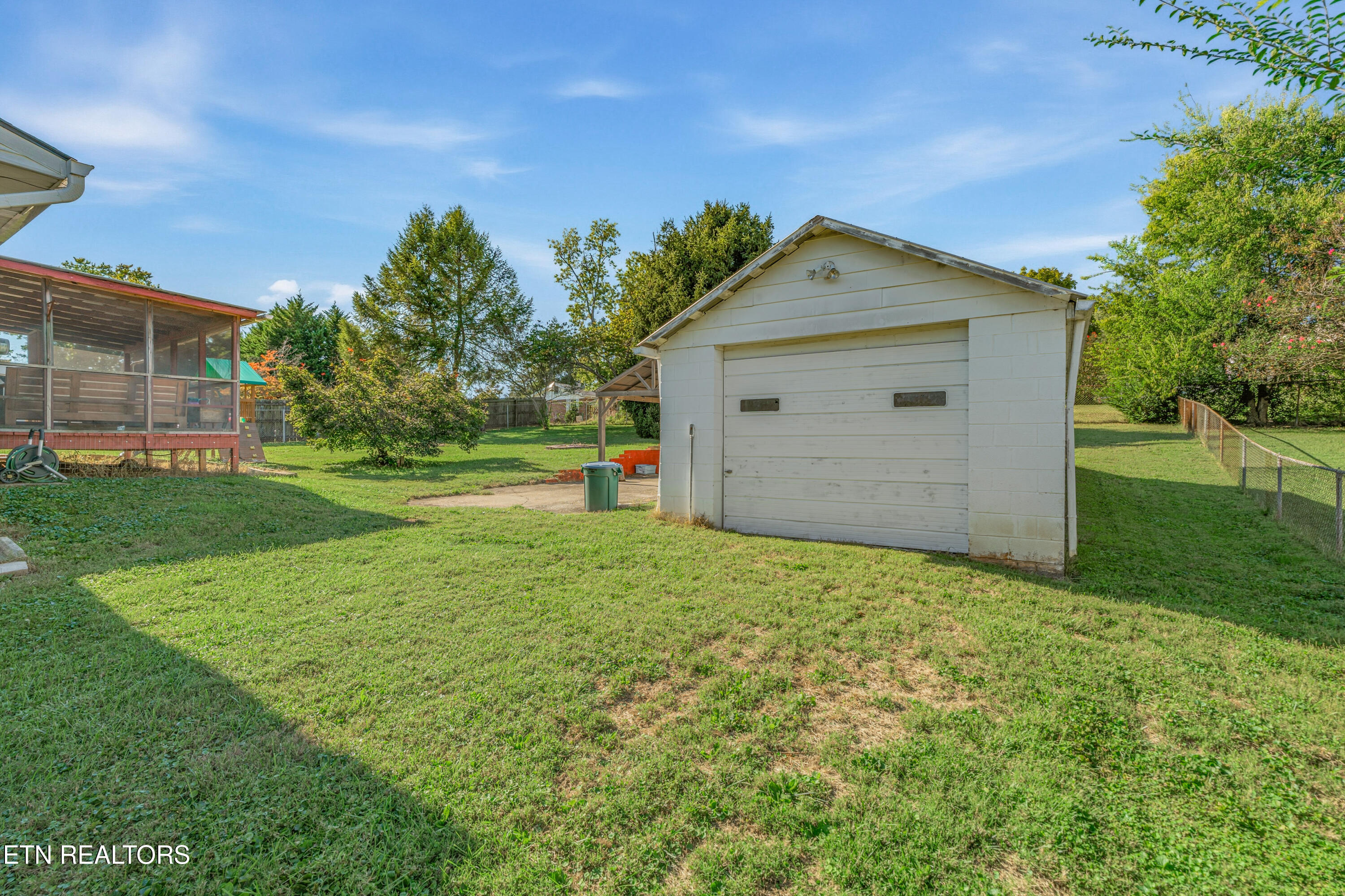 2001 Radiance Drive Knoxville TN 37912