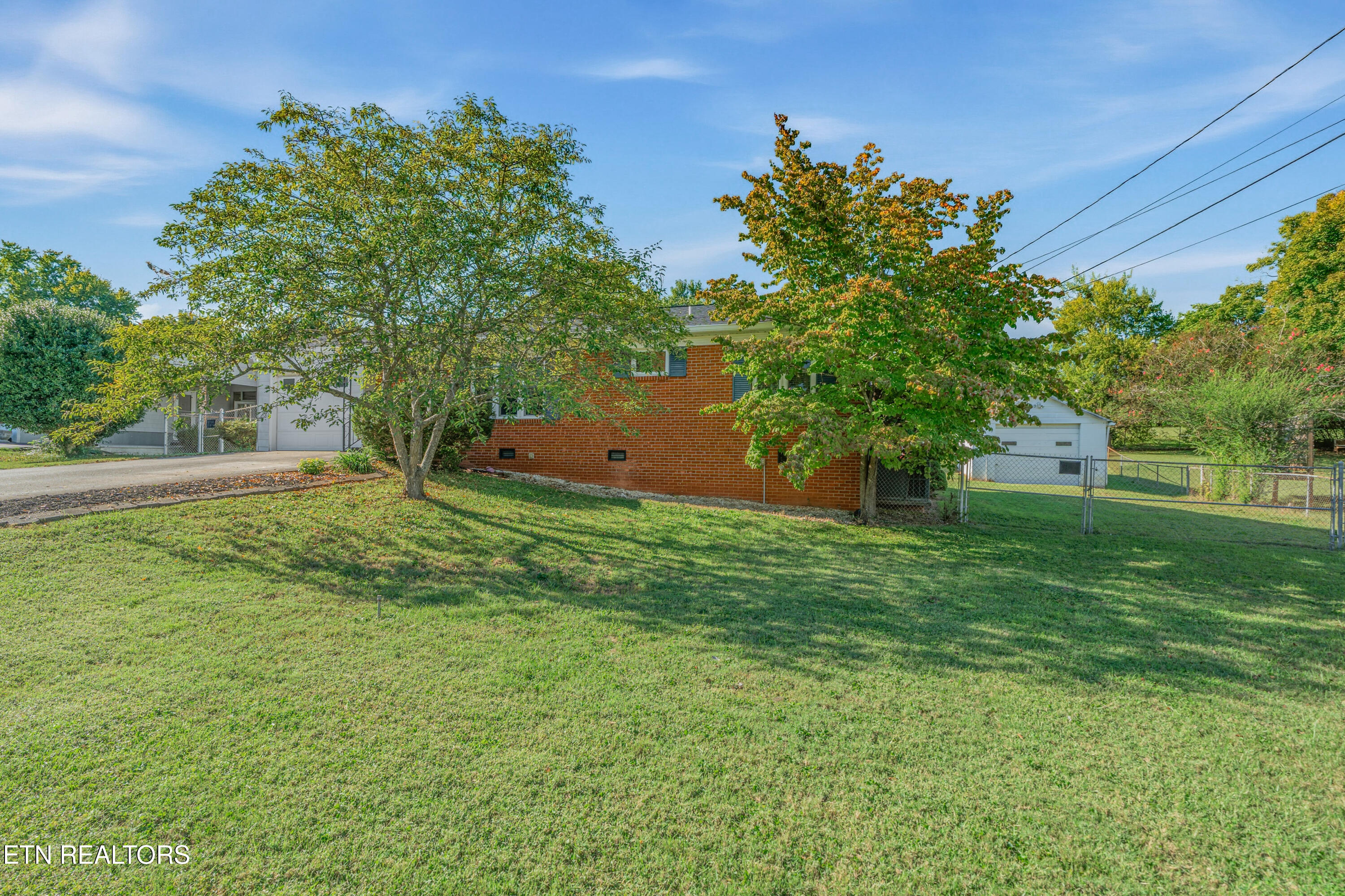 2001 Radiance Drive Knoxville TN 37912