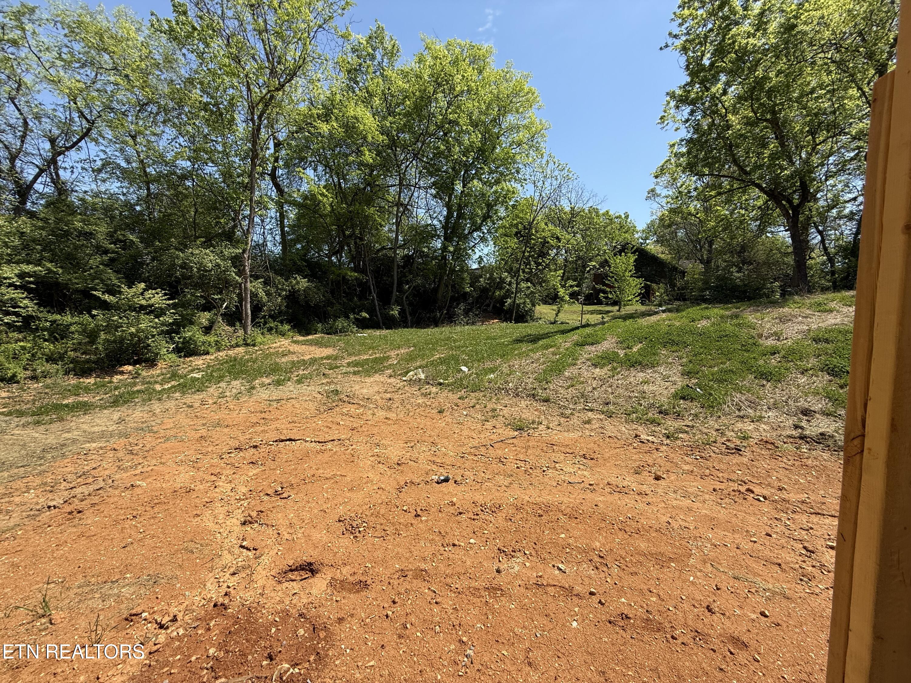 502 8th Avenue Lenoir City TN 37771