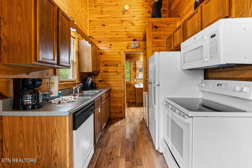 614 Hillbilly Haven Way Gatlinburg TN 37738