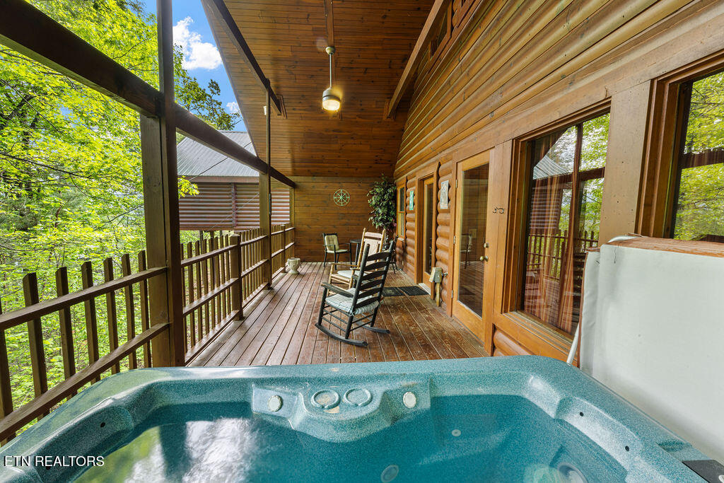 614 Hillbilly Haven Way Gatlinburg TN 37738