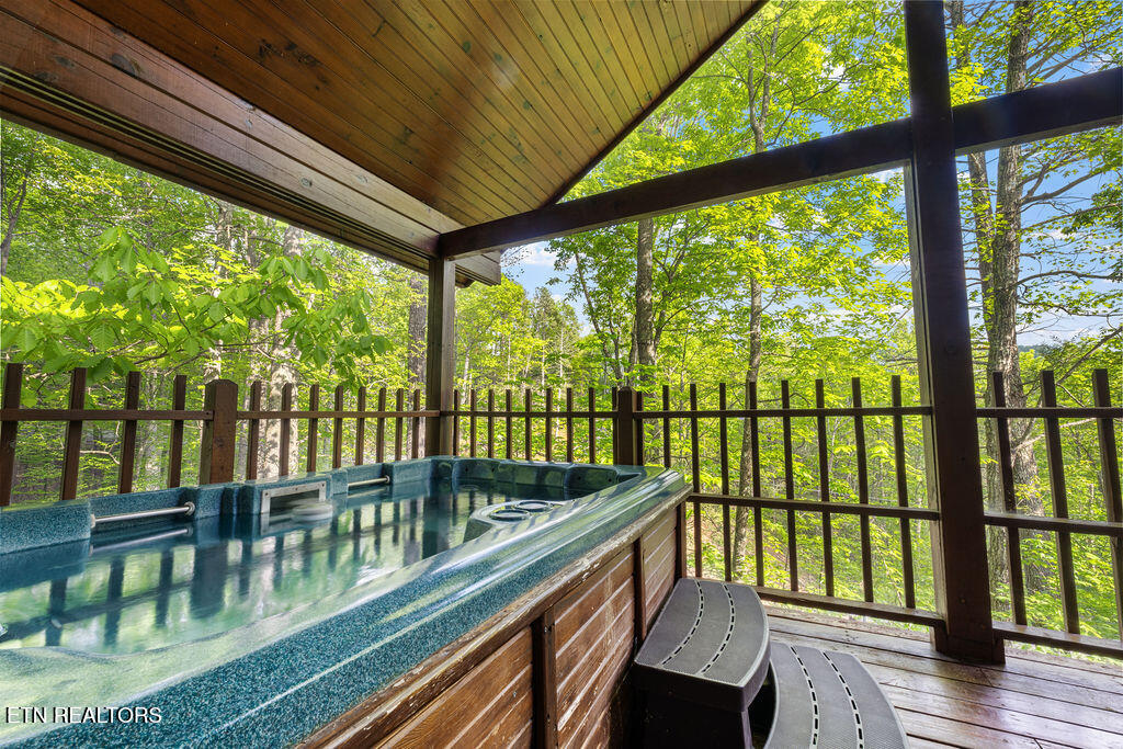 614 Hillbilly Haven Way Gatlinburg TN 37738