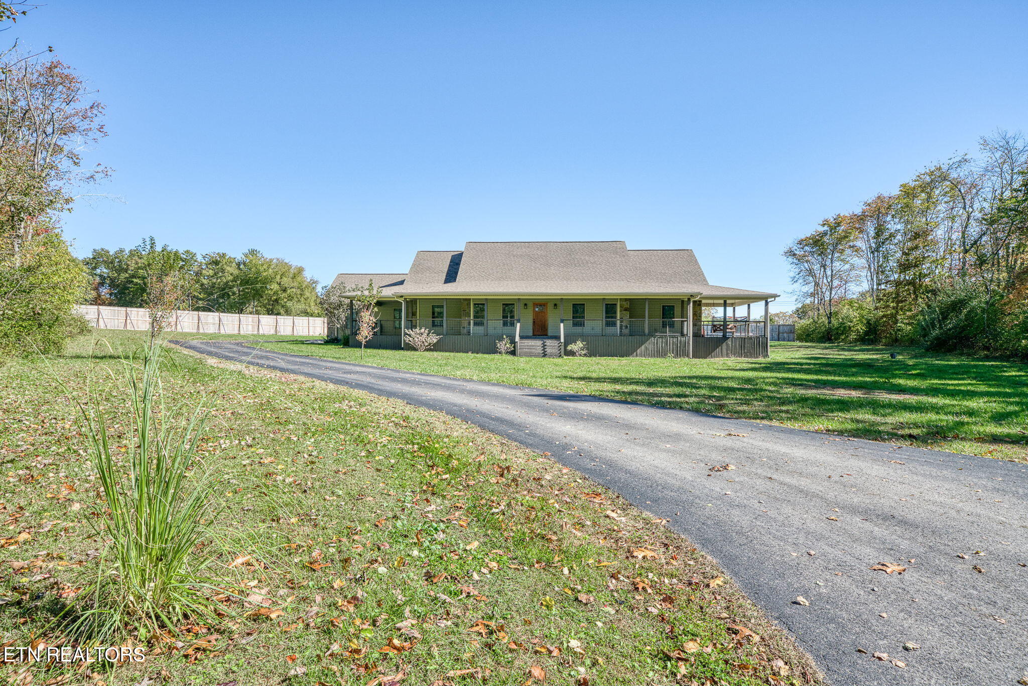 1112 Gray Eagle Drive Crossville TN 38572