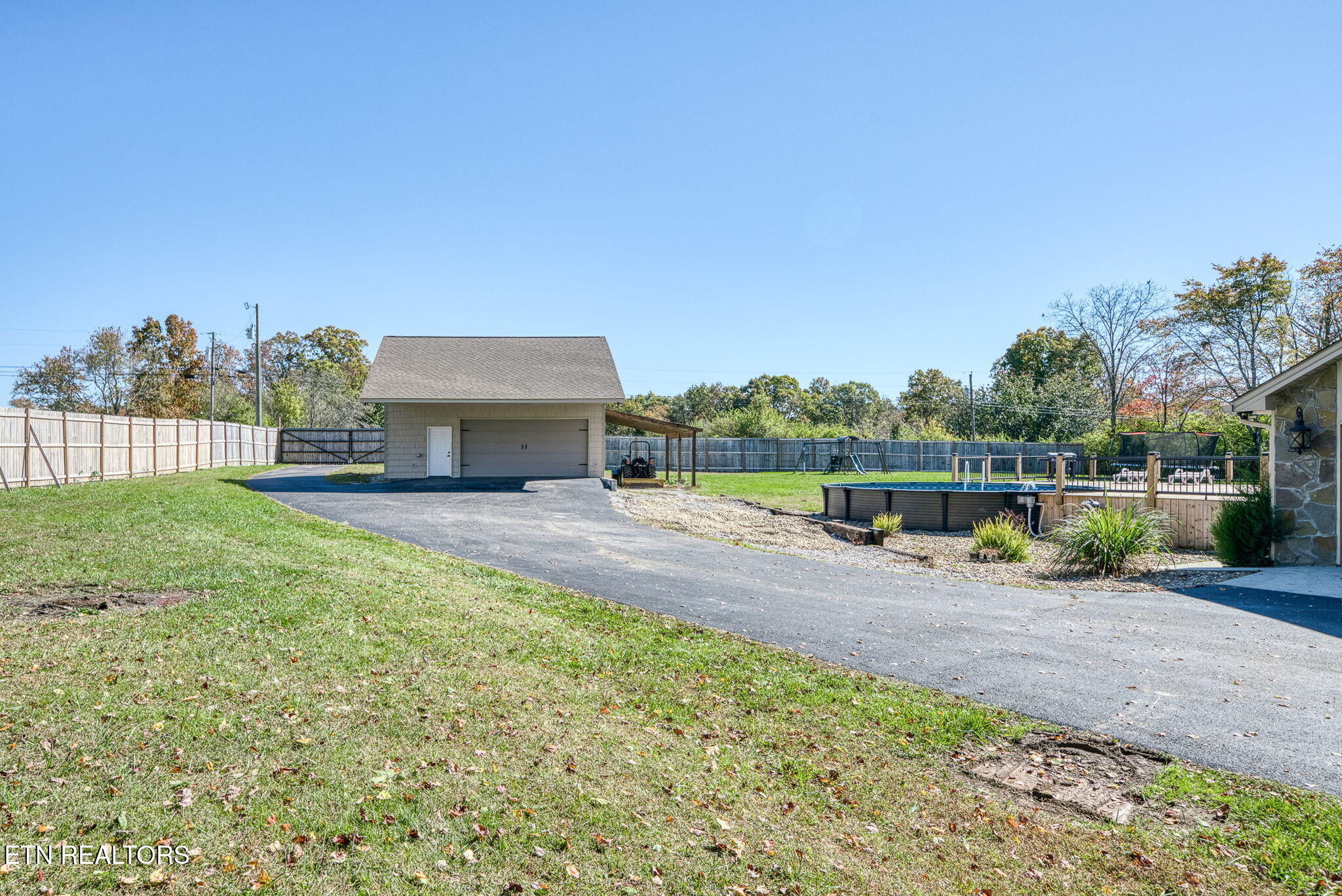1112 Gray Eagle Drive Crossville TN 38572