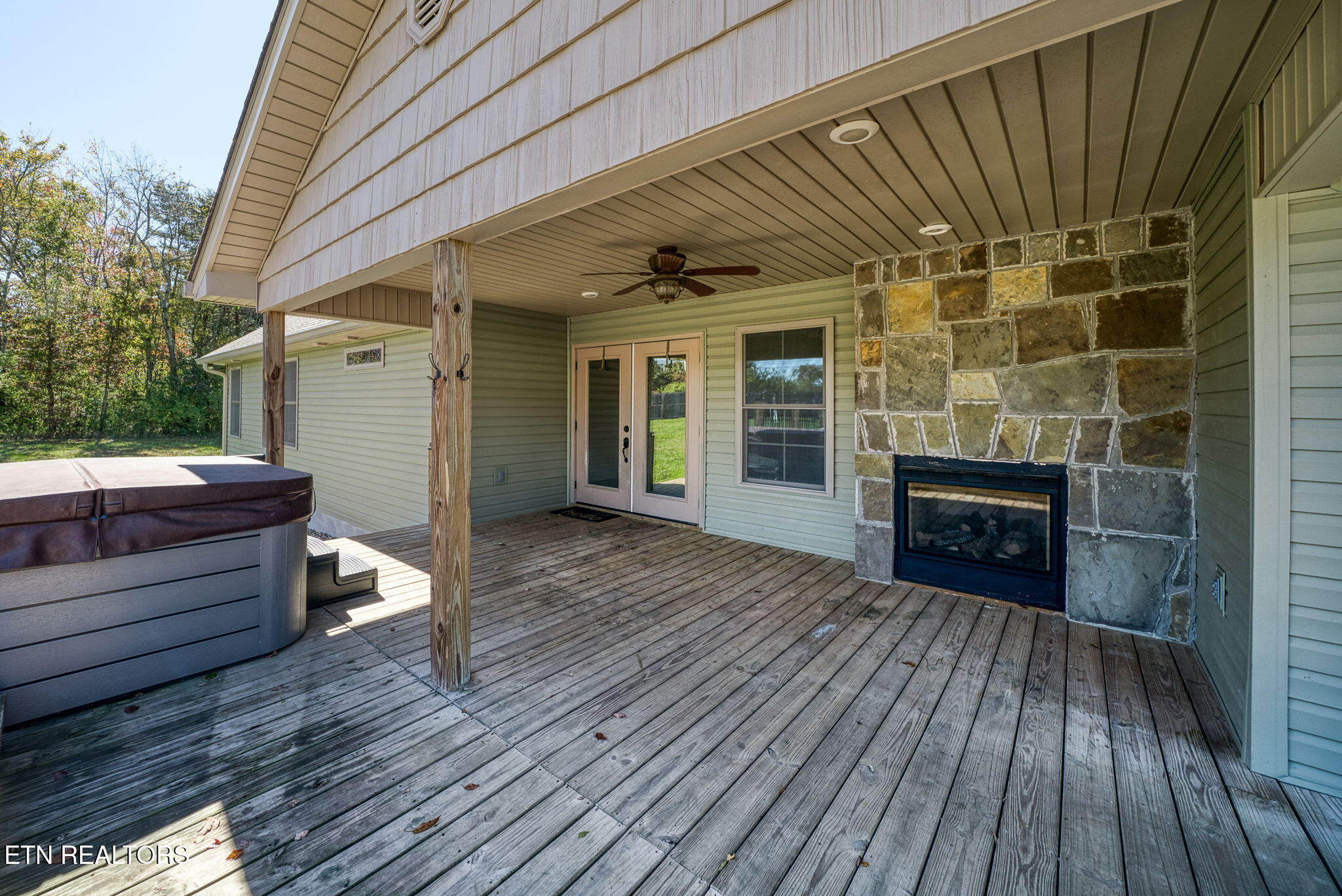 1112 Gray Eagle Drive Crossville TN 38572