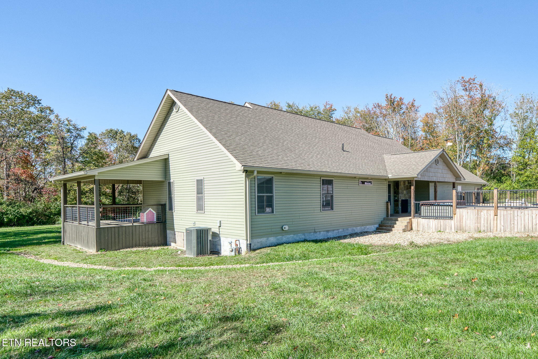 1112 Gray Eagle Drive Crossville TN 38572