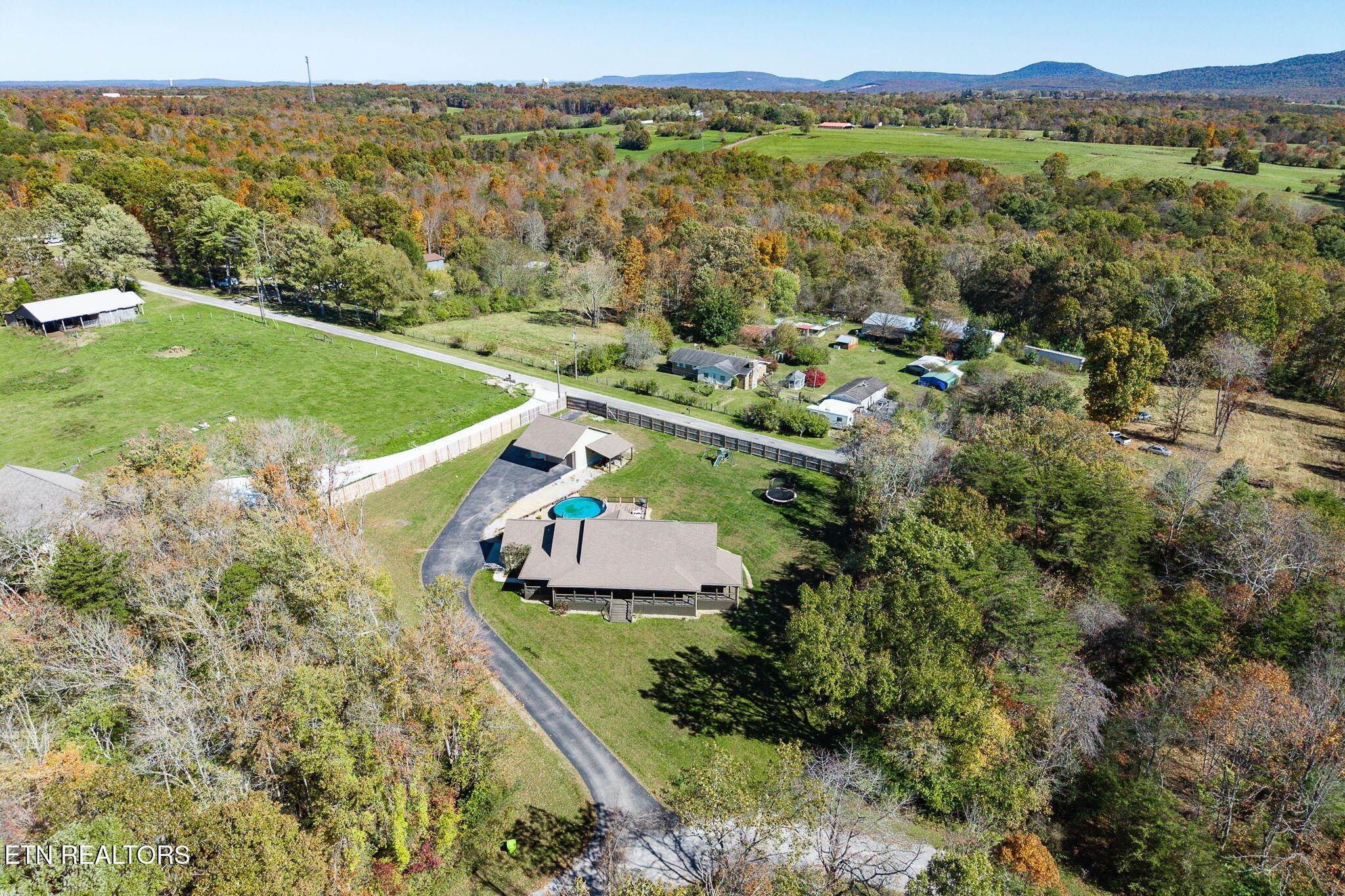 1112 Gray Eagle Drive Crossville TN 38572