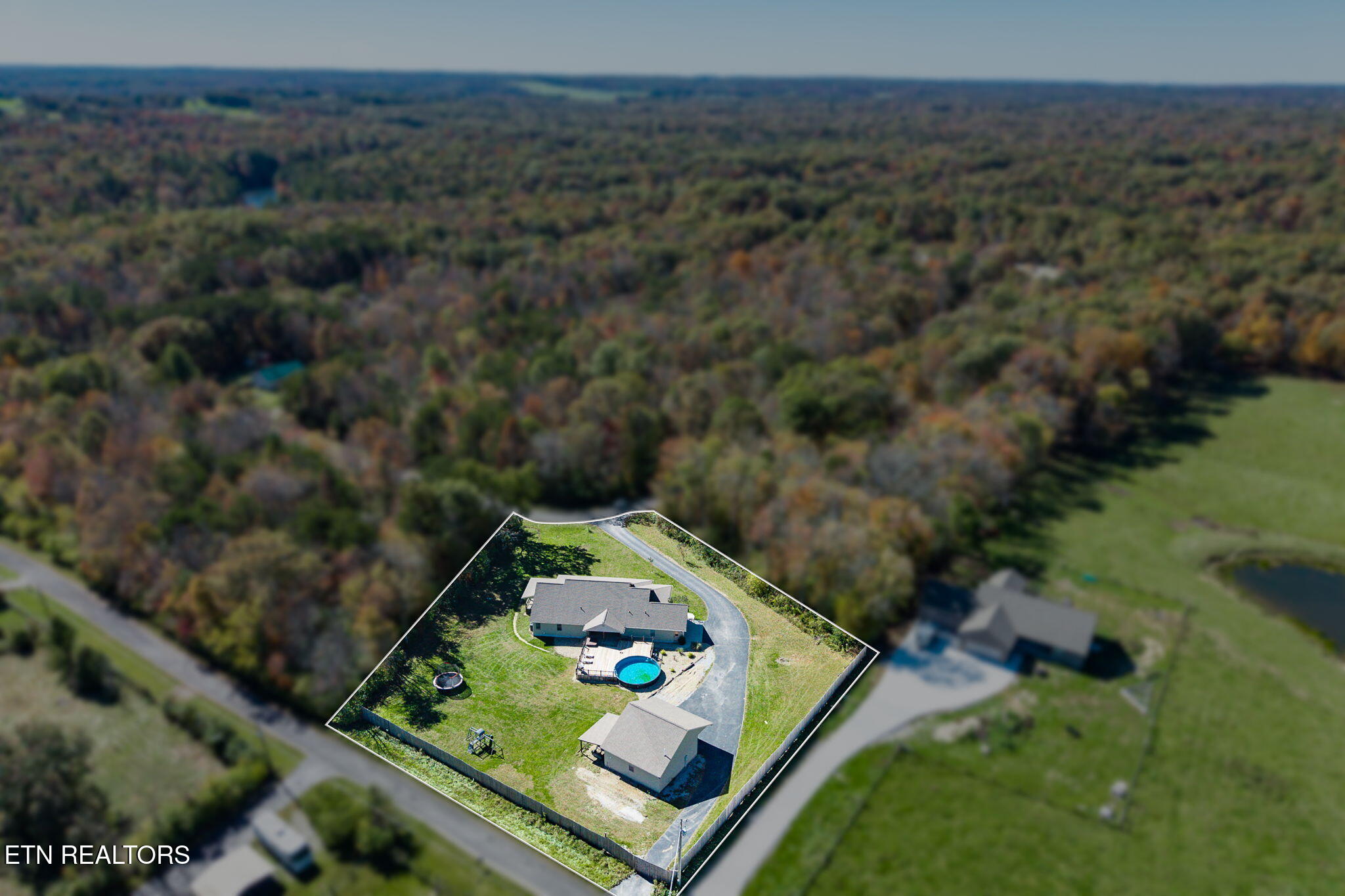 1112 Gray Eagle Drive Crossville TN 38572