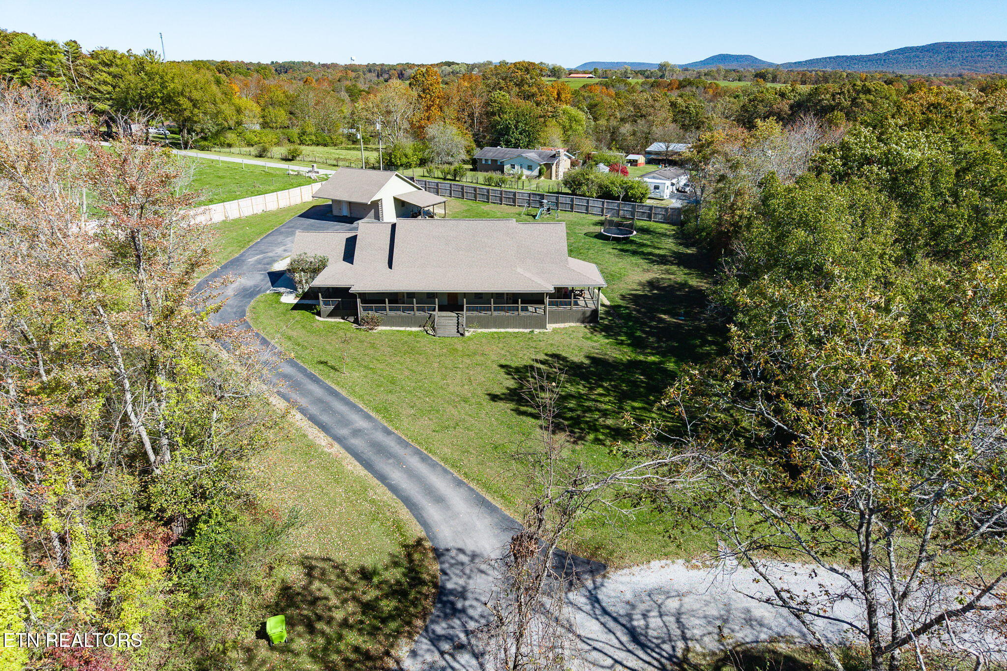 1112 Gray Eagle Drive Crossville TN 38572