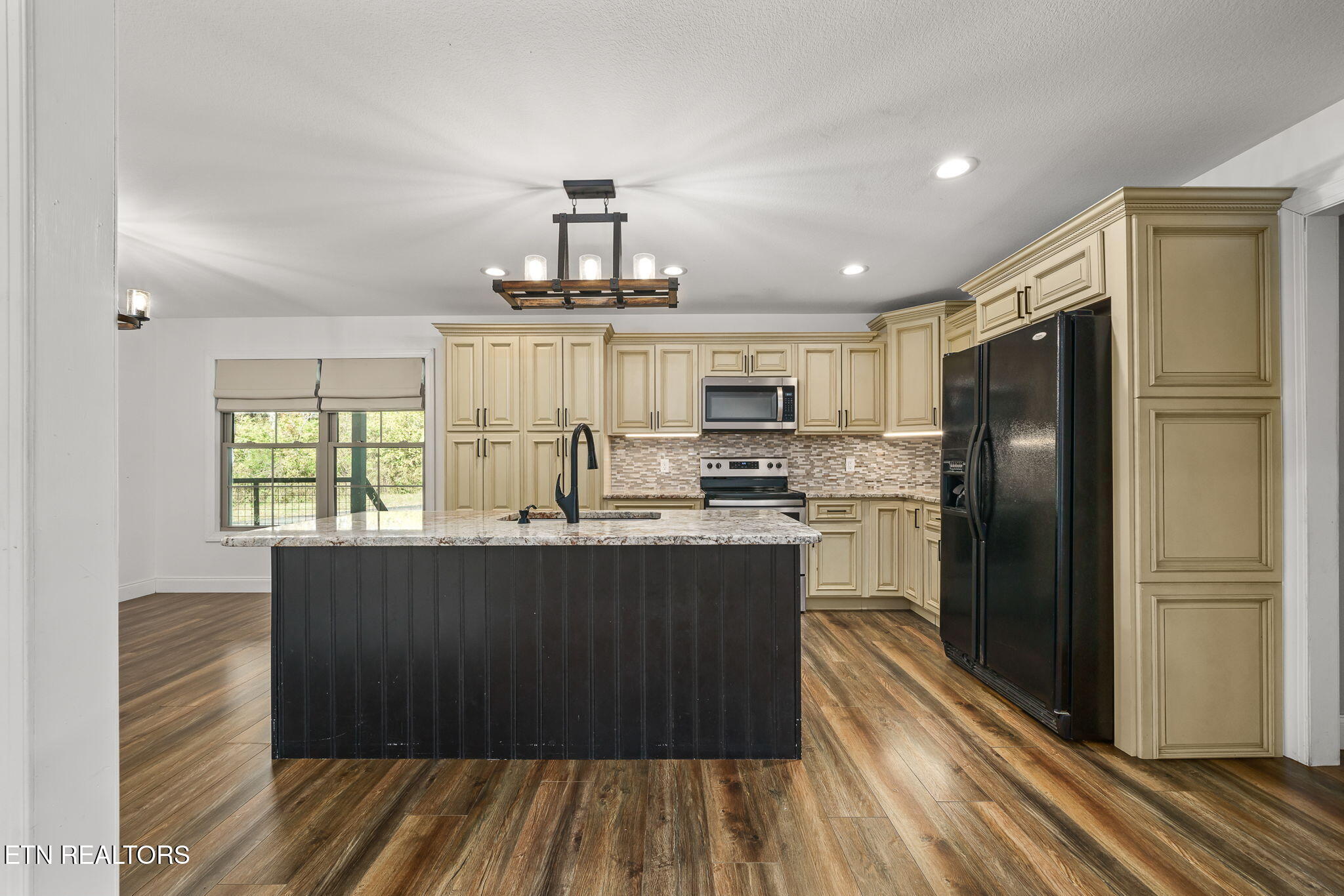 1112 Gray Eagle Drive Crossville TN 38572