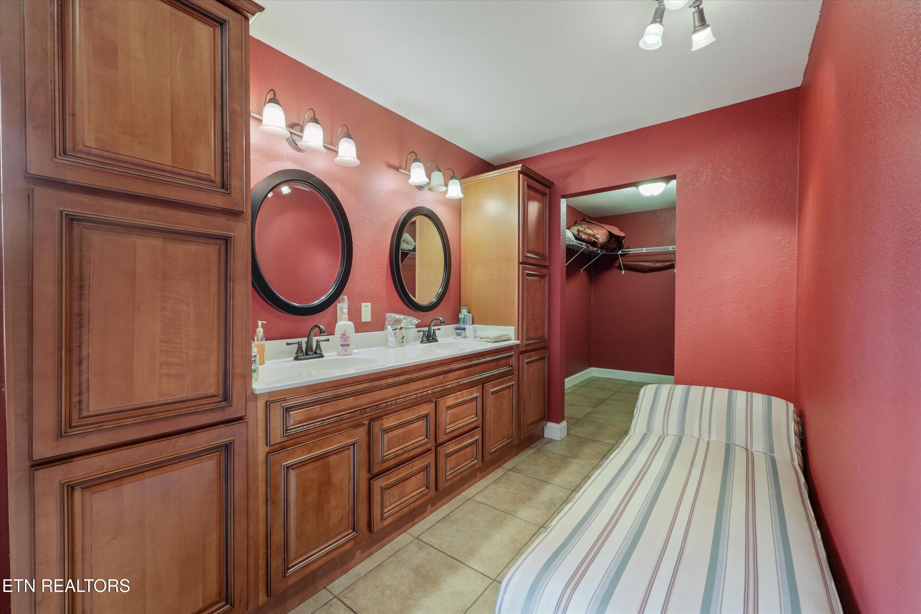 812 New Clear Branch Road Rocky Top TN 37769